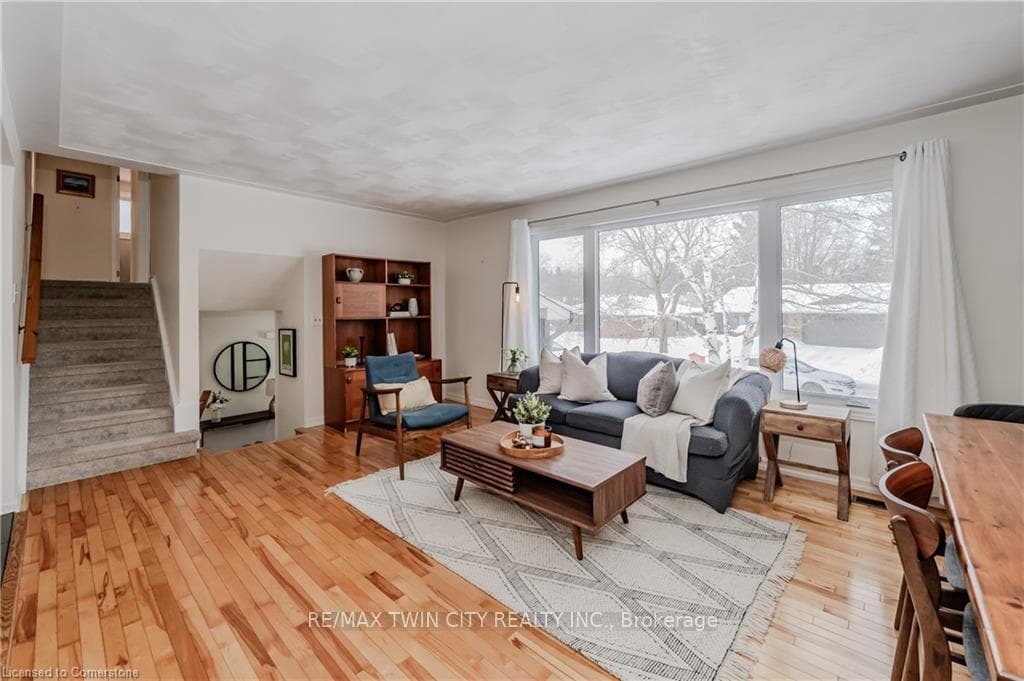 45 Ridgeview Crescent photo 12