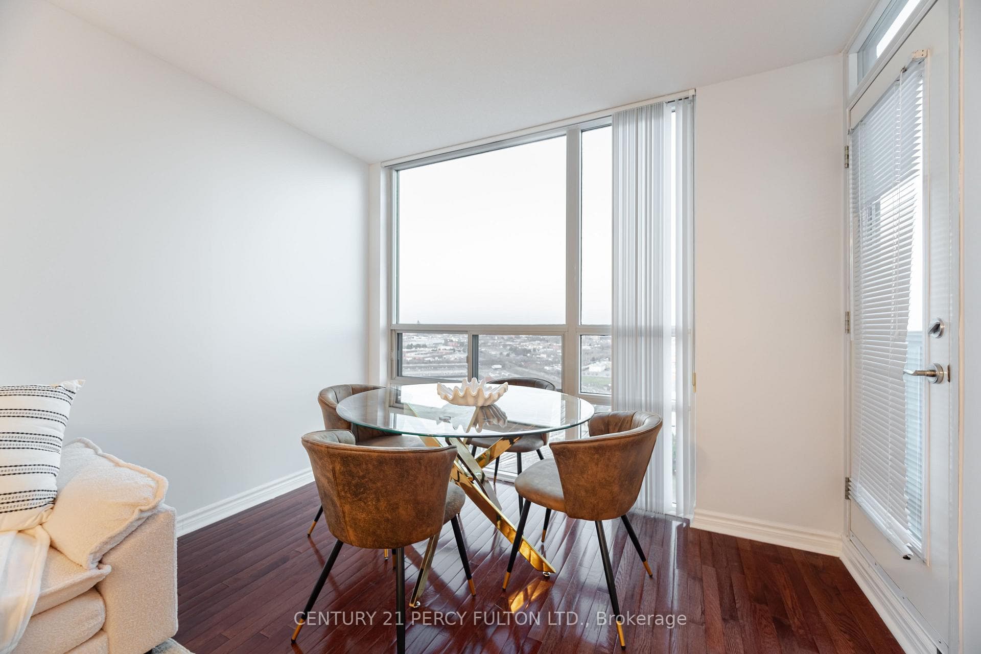 68 Grangeway Avenue Unit 2207 photo 14
