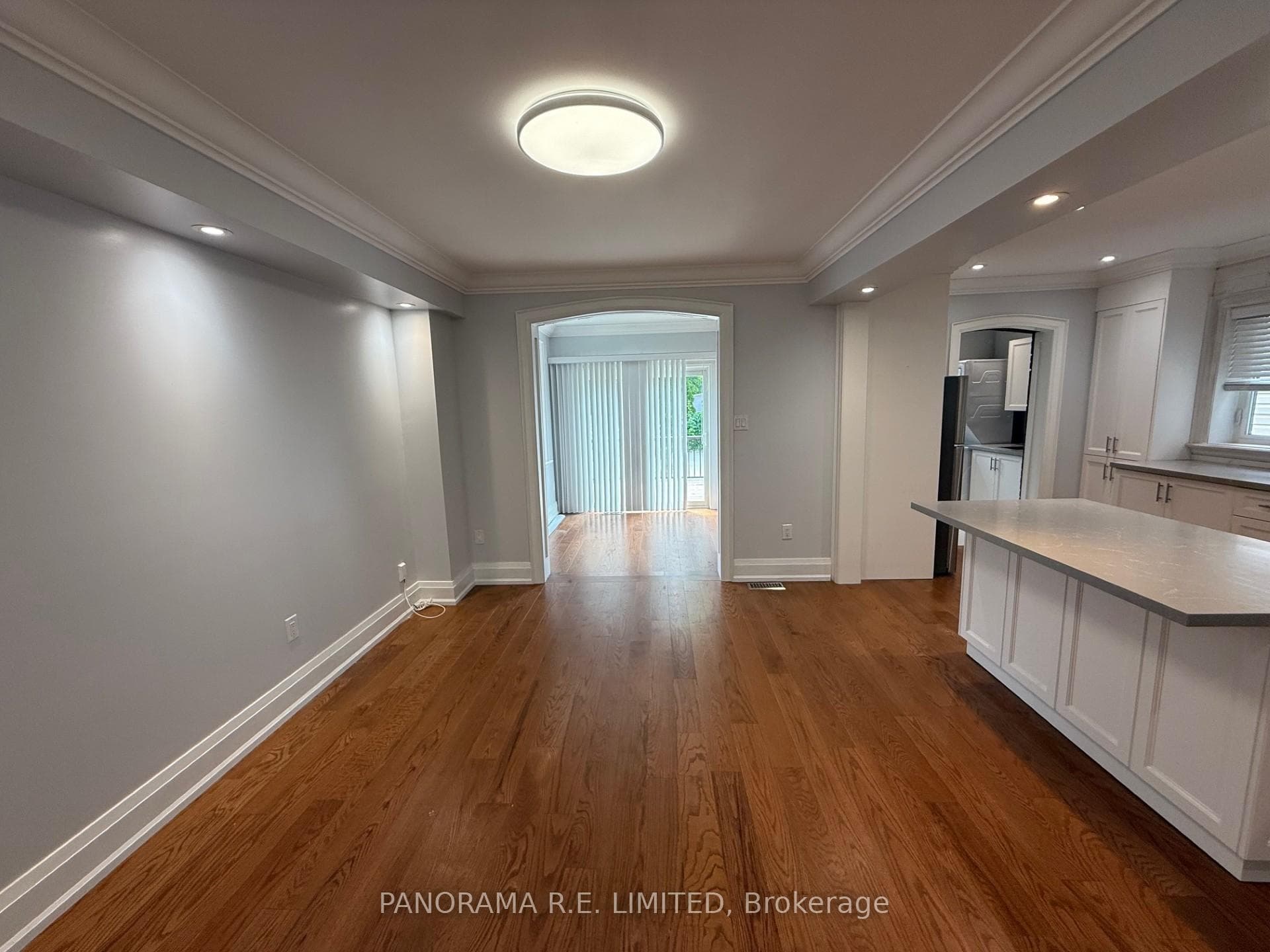 25 Heydon Park Road photo 3
