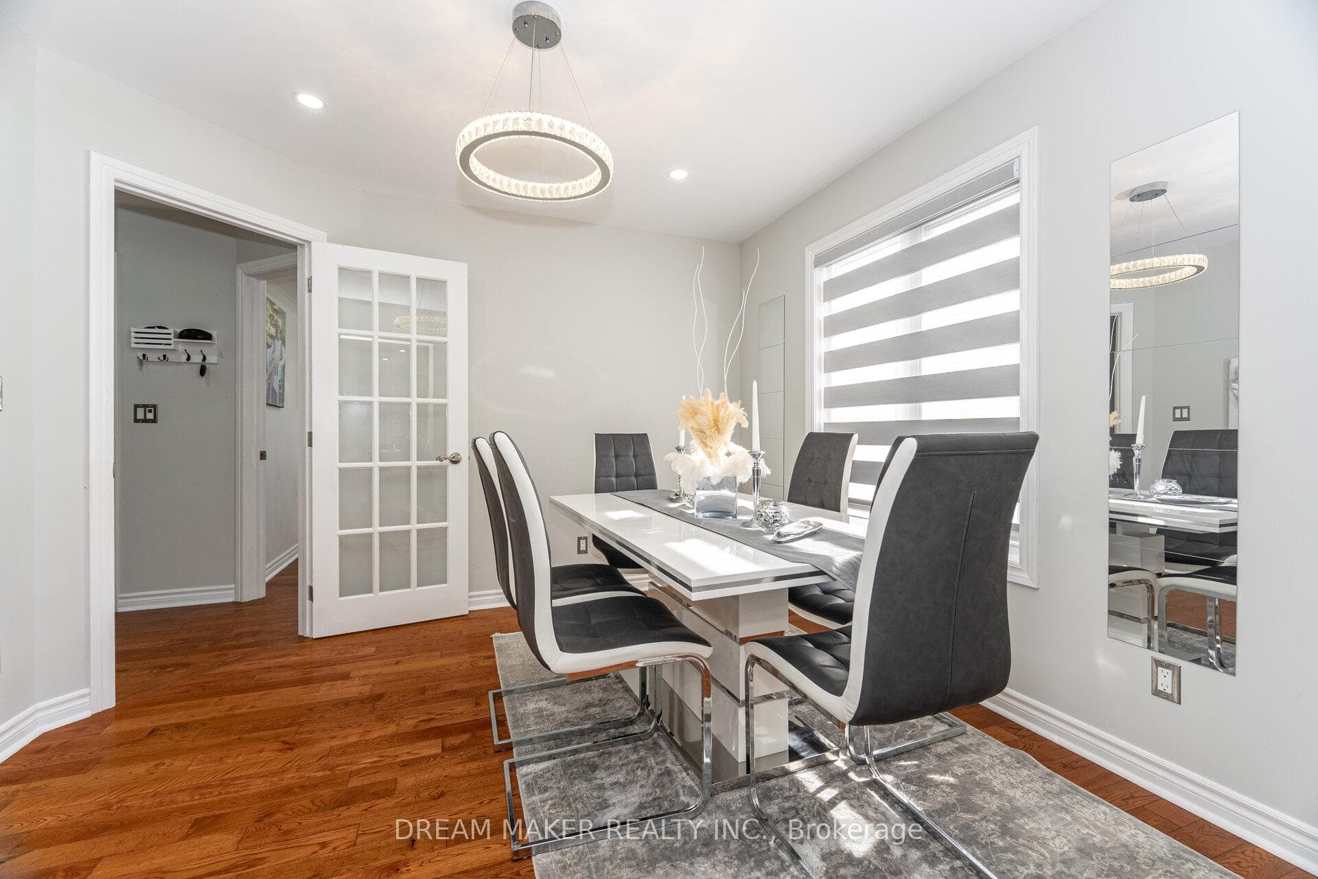 756 Third Avenue photo 20