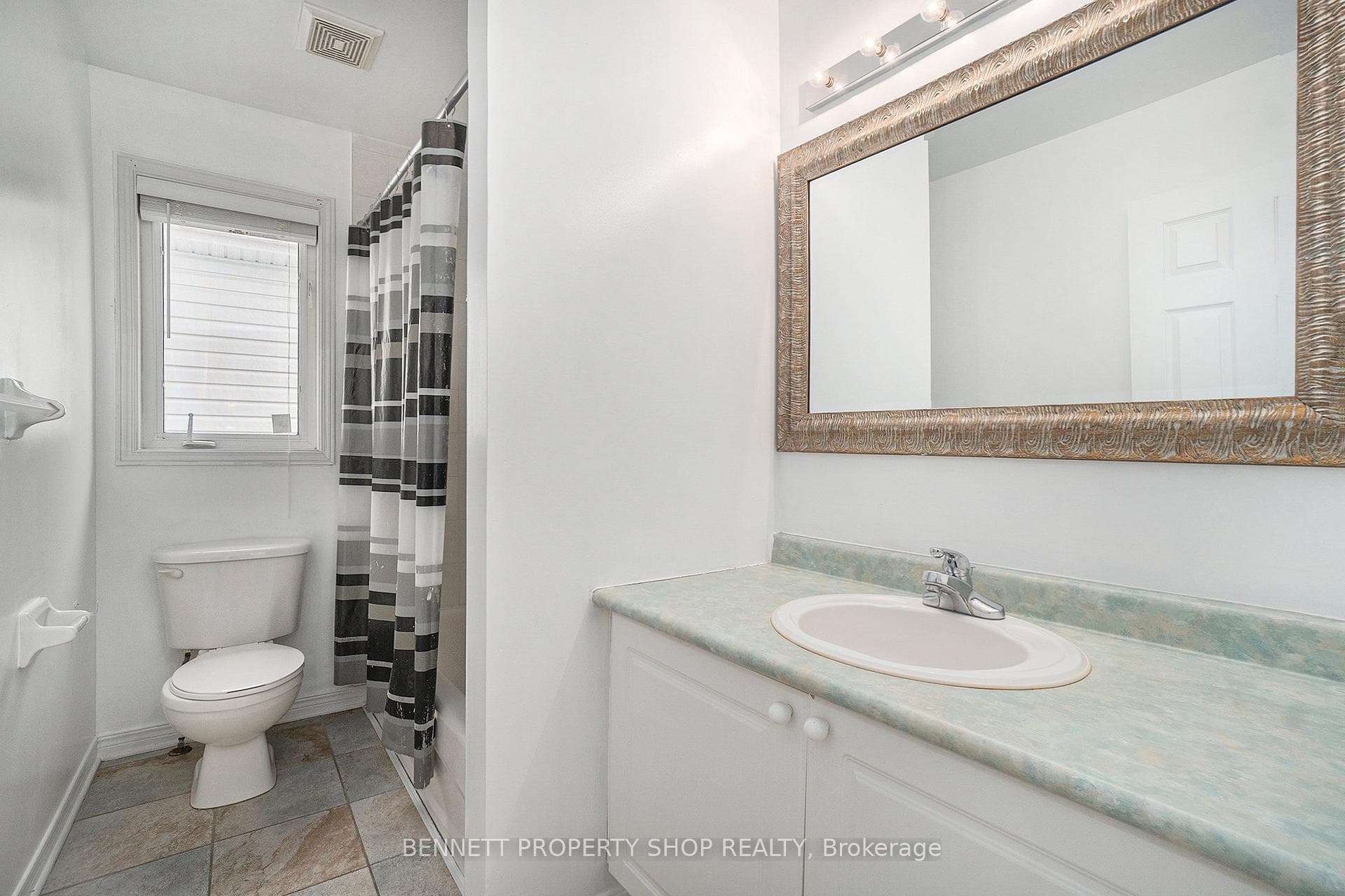 Family bathroom on 2nd level