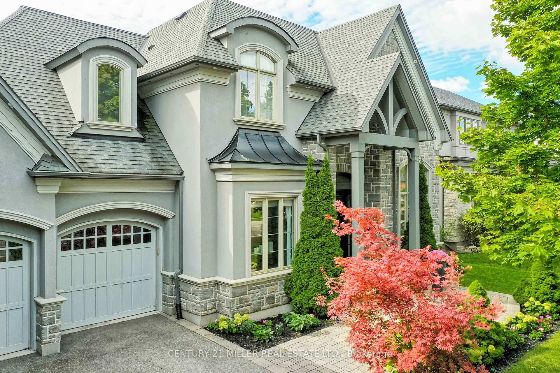 594 Maplehurst Avenue photo 3