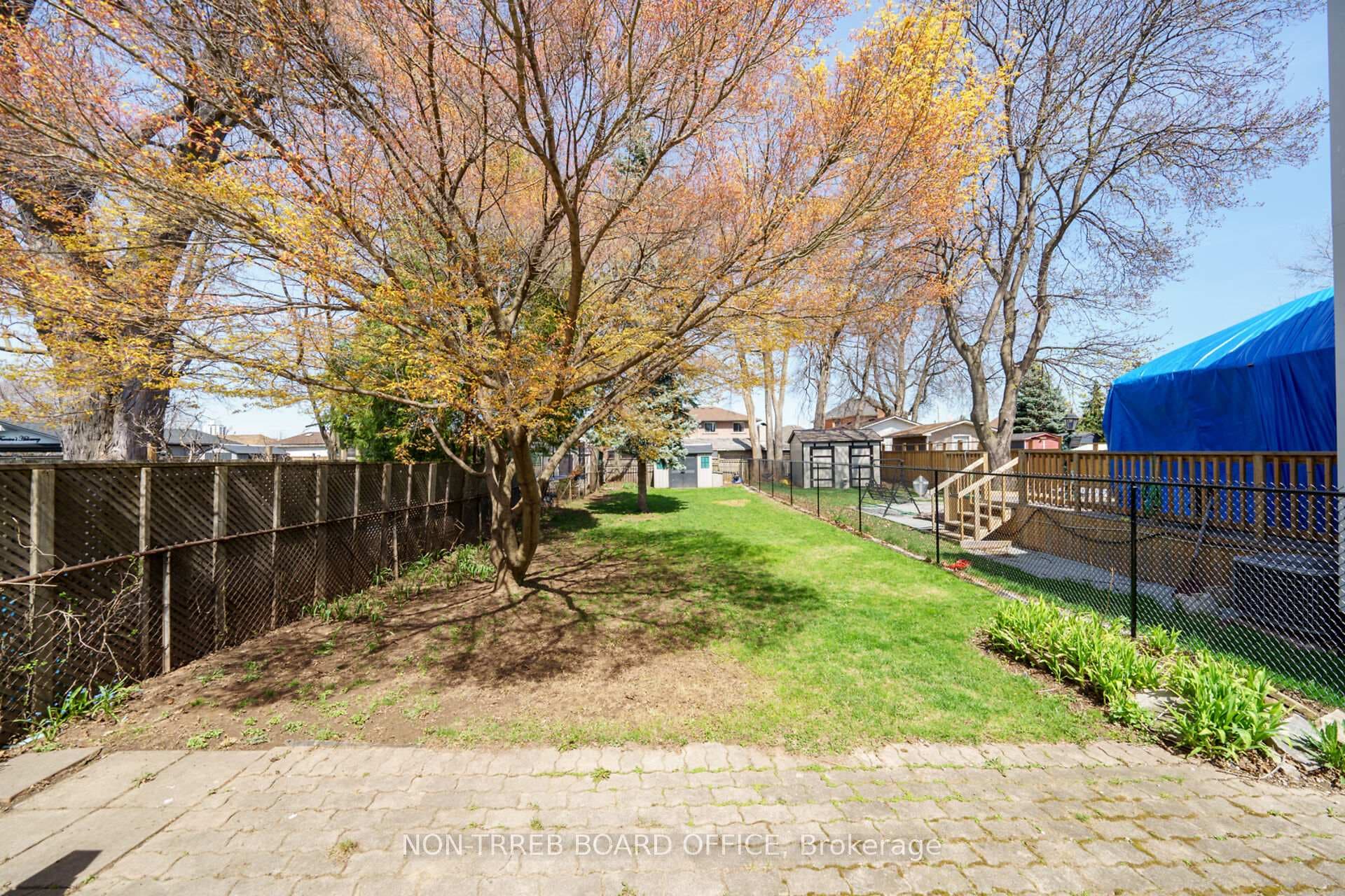 151 Strachan Street photo 28
