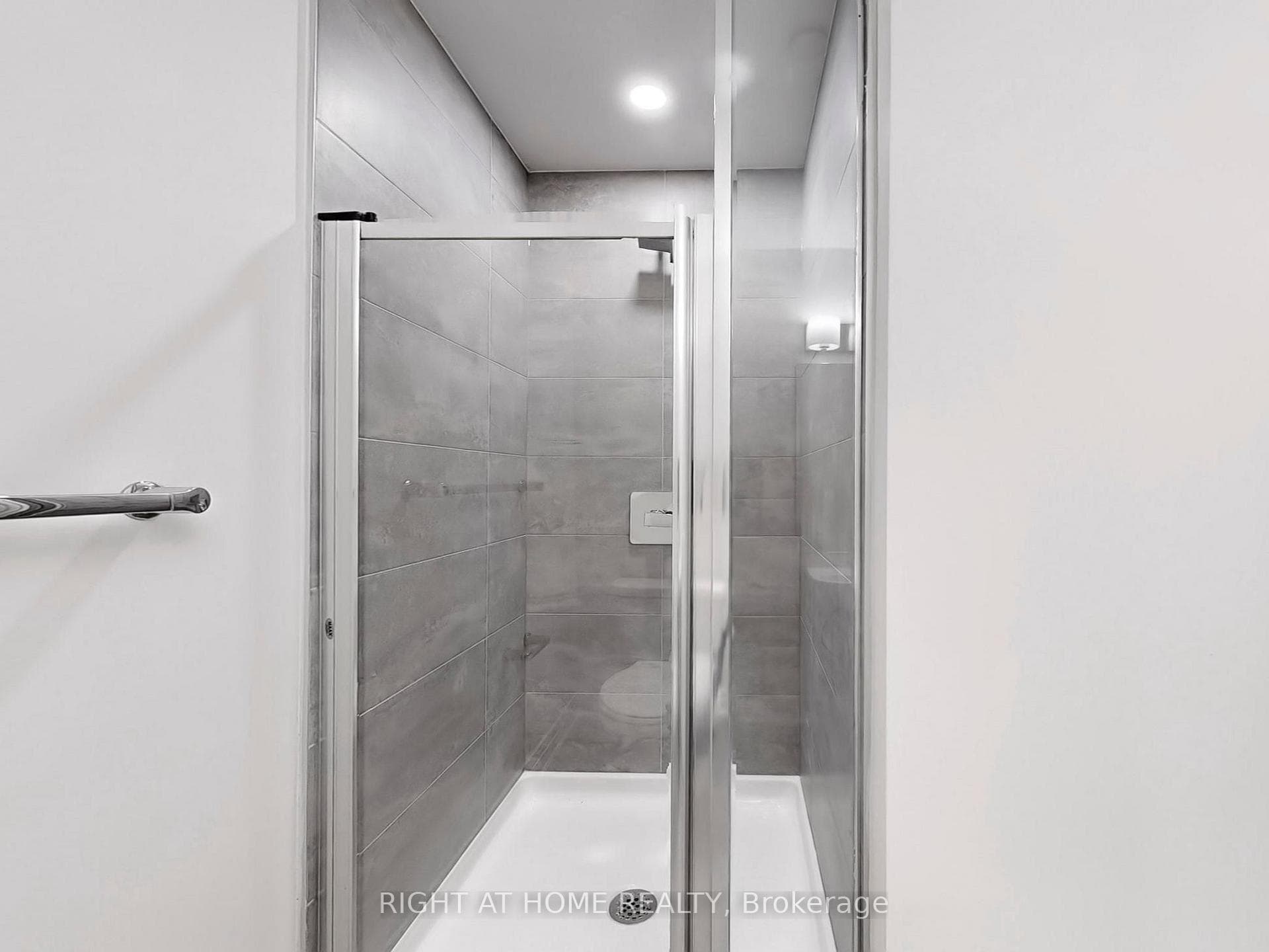 851 Sheppard Avenue Unit 30 photo 16