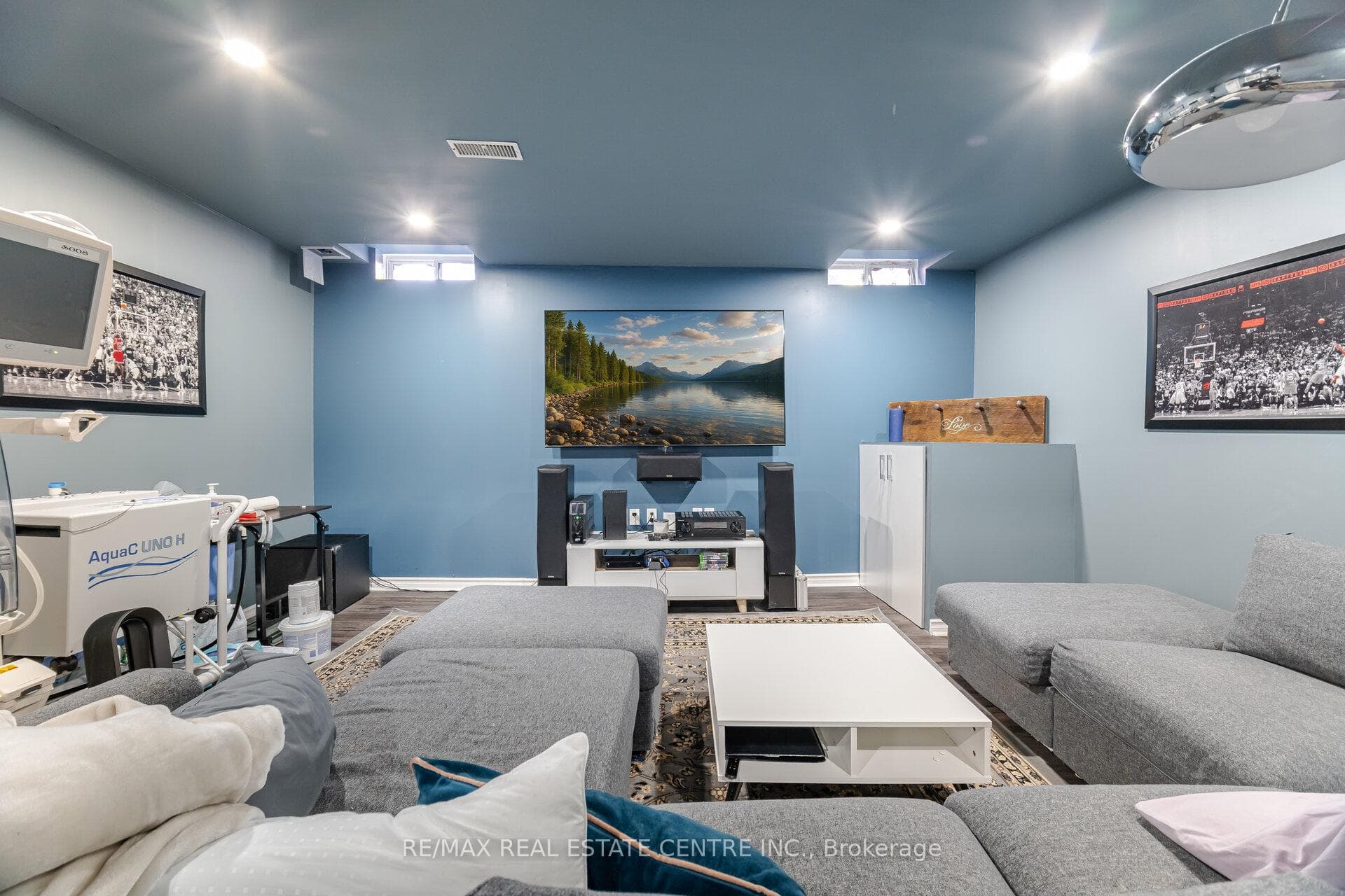 1046 Costigan Road photo 38