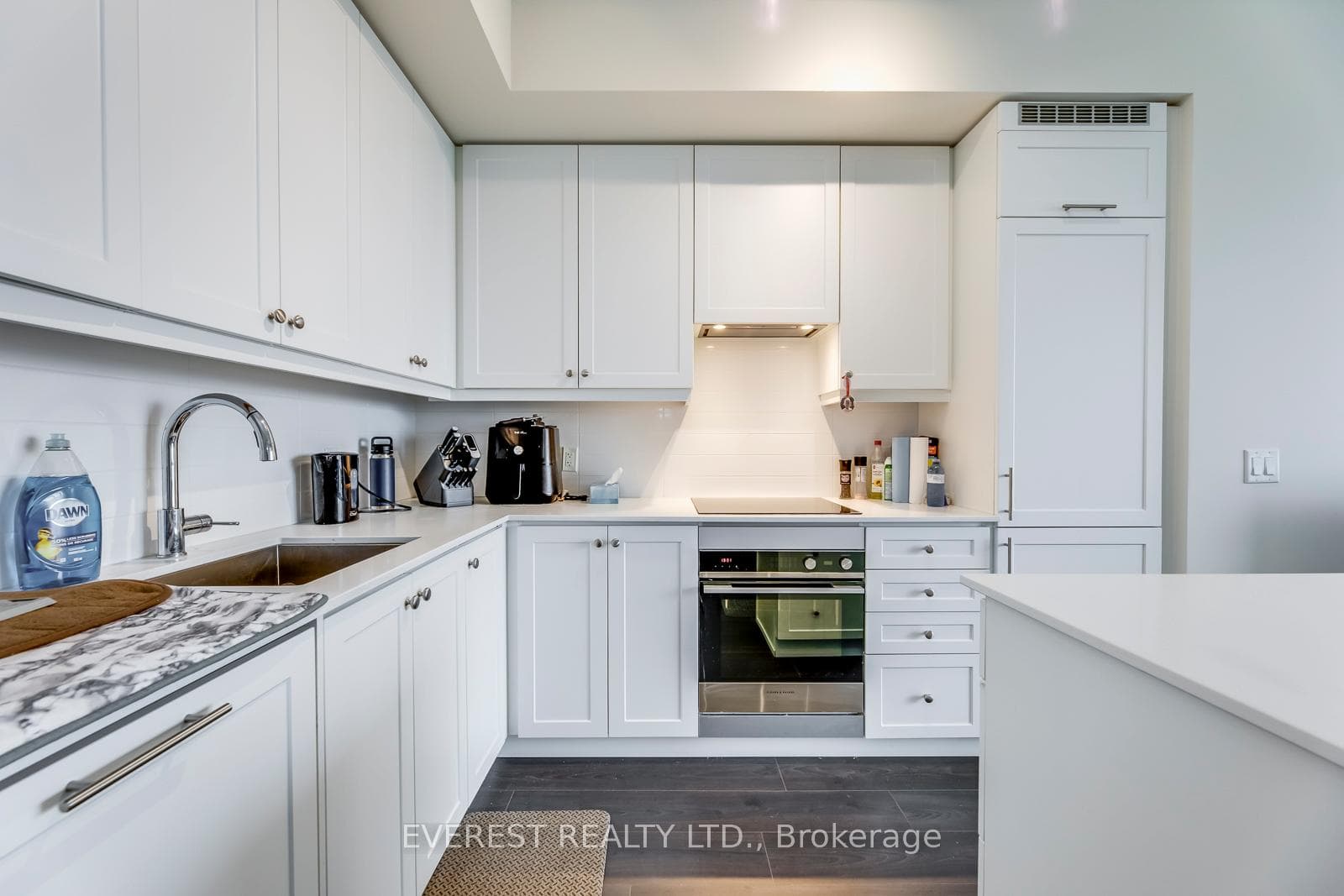 9075 jane Street Unit 2010 photo 12