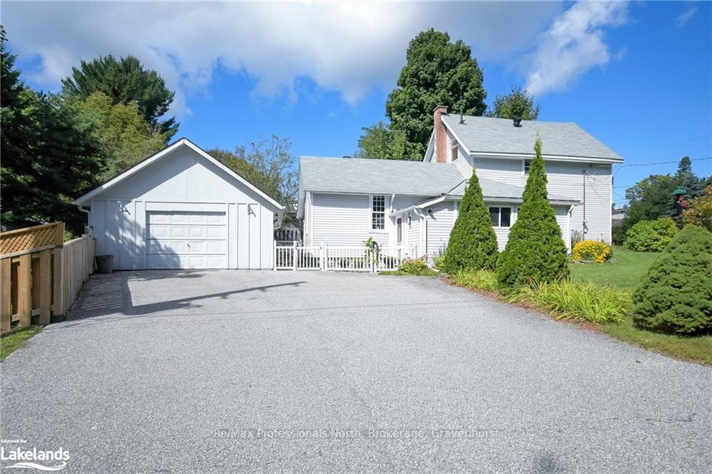 515 SARAH Street photo 1