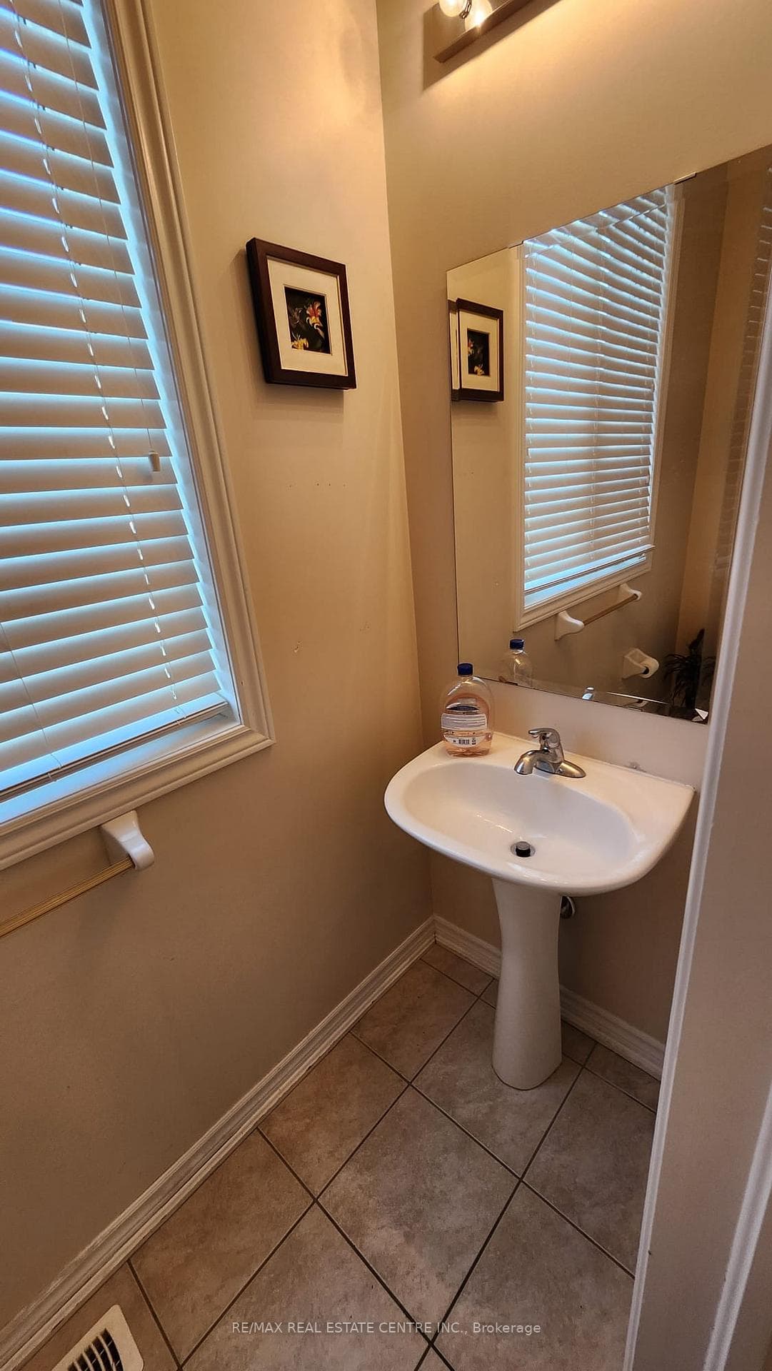 640 Best Road Unit Upper photo 9