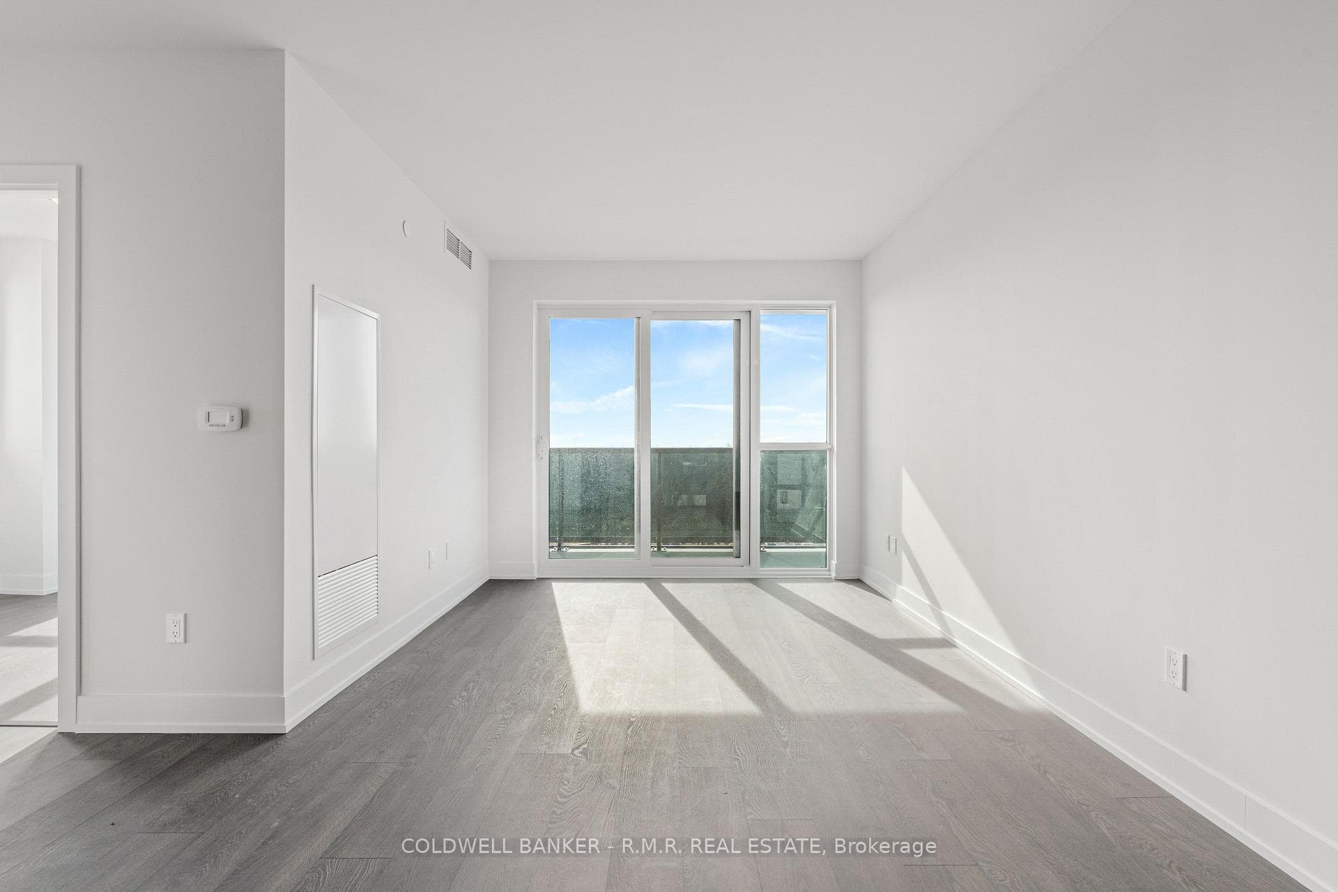 2550 Simcoe Street Unit 1117 photo 17