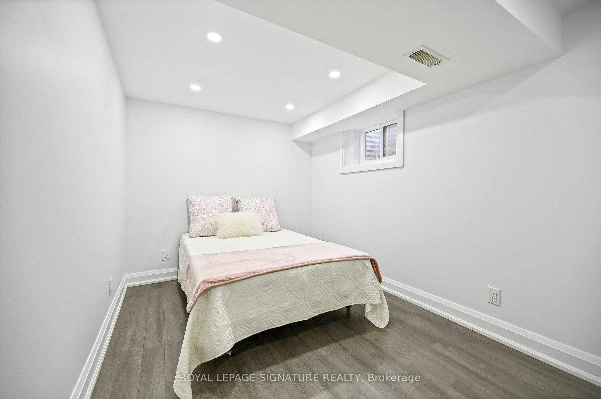 23 Abell Drive photo 36