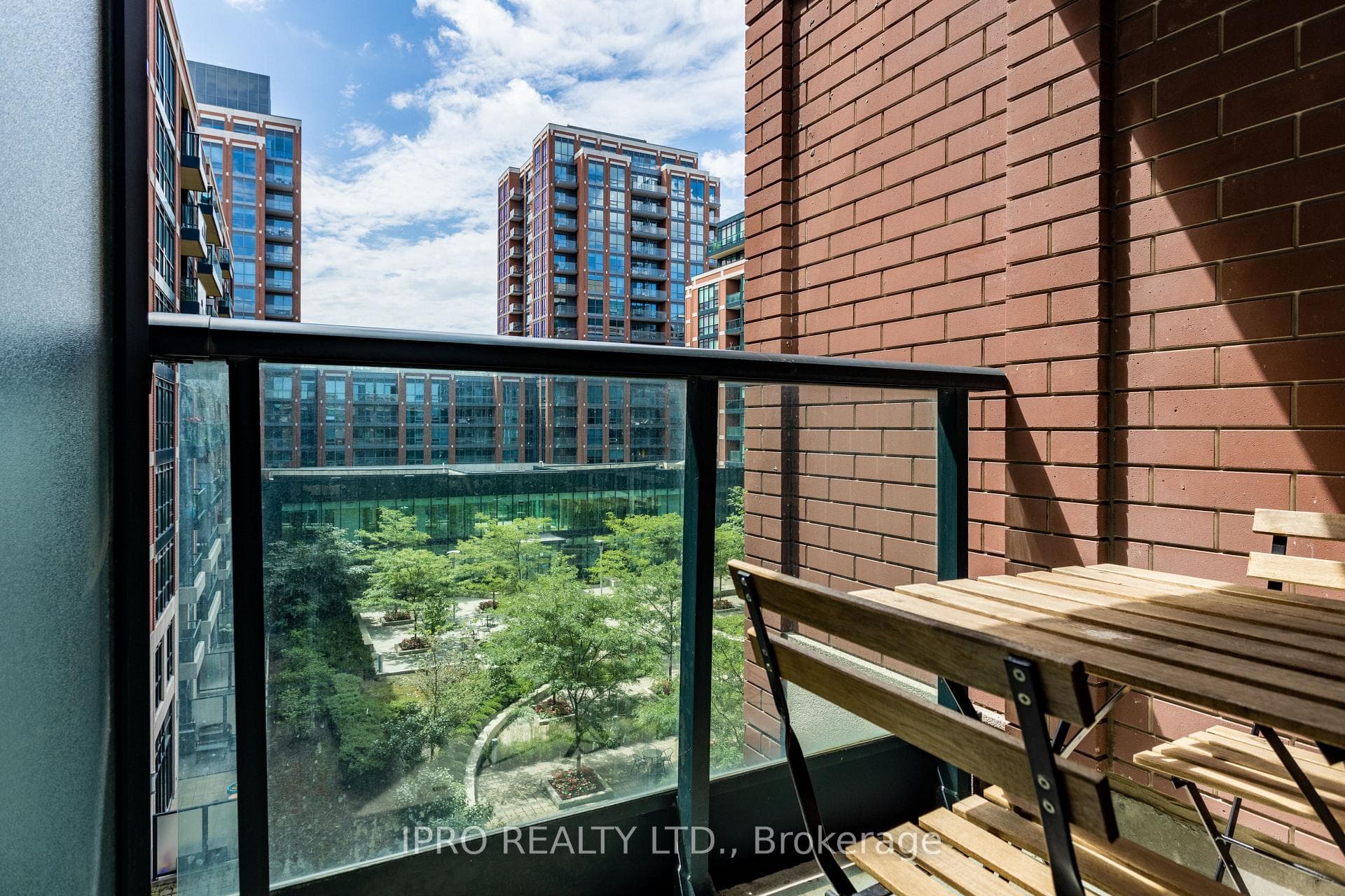 525 Wilson Avenue Unit 528 photo 17