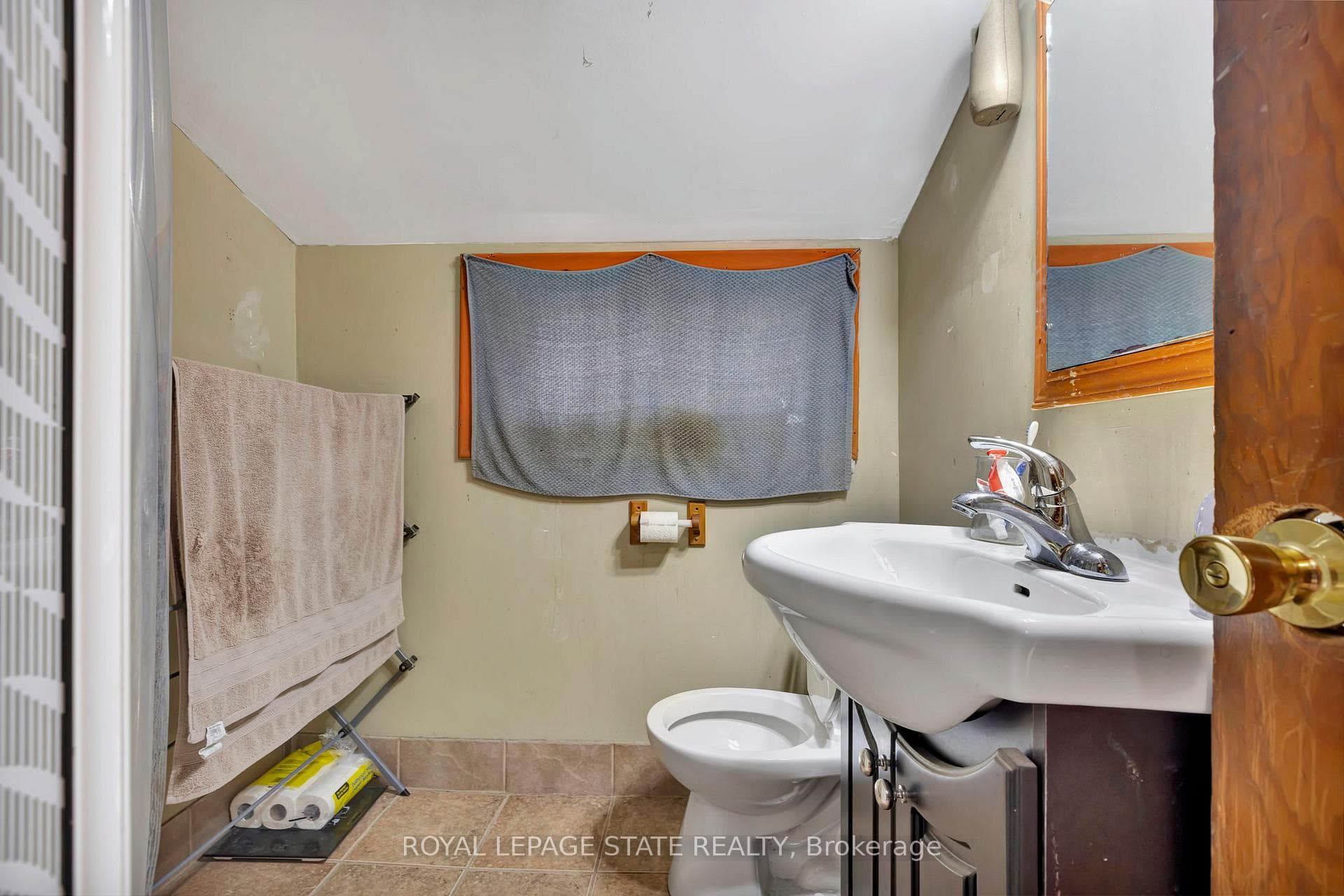 112 Dorothy Street photo 17