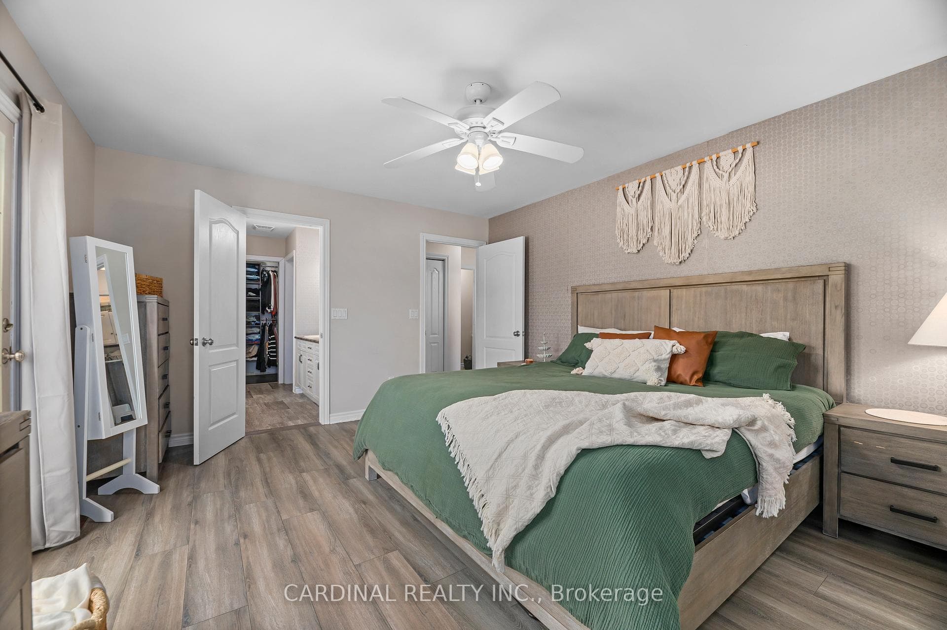 241 Archer Road photo 36