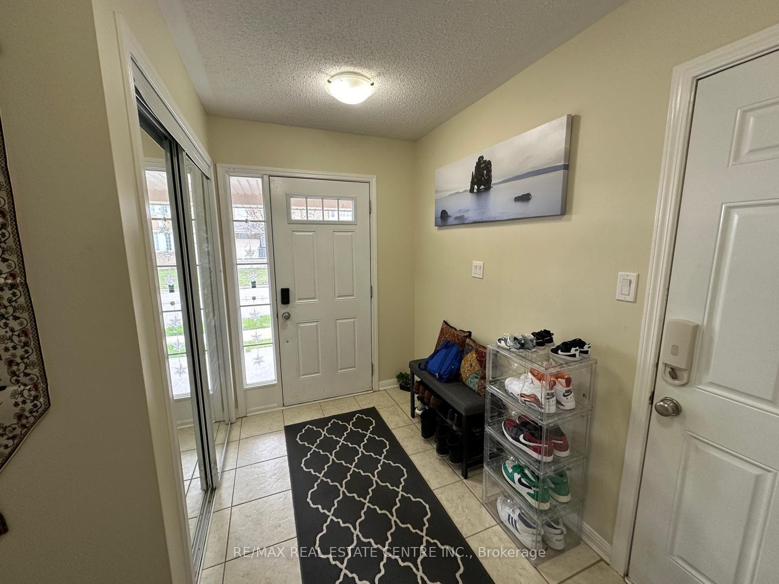 221 Slingsby Landing N/A photo 2