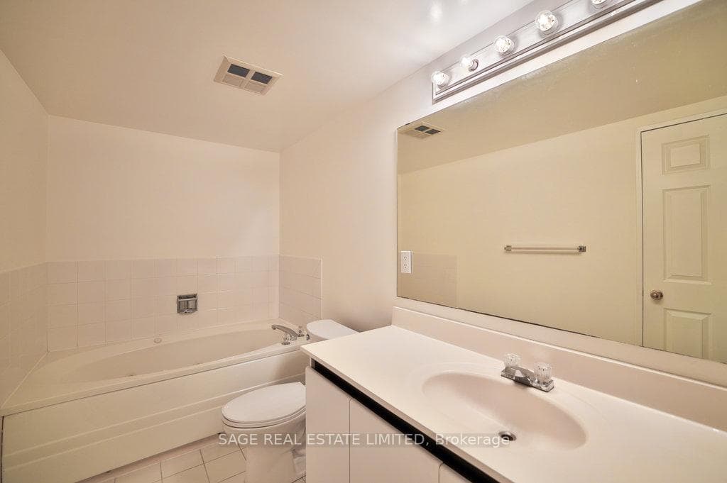 7905 Bayview Avenue Unit 601 photo 17
