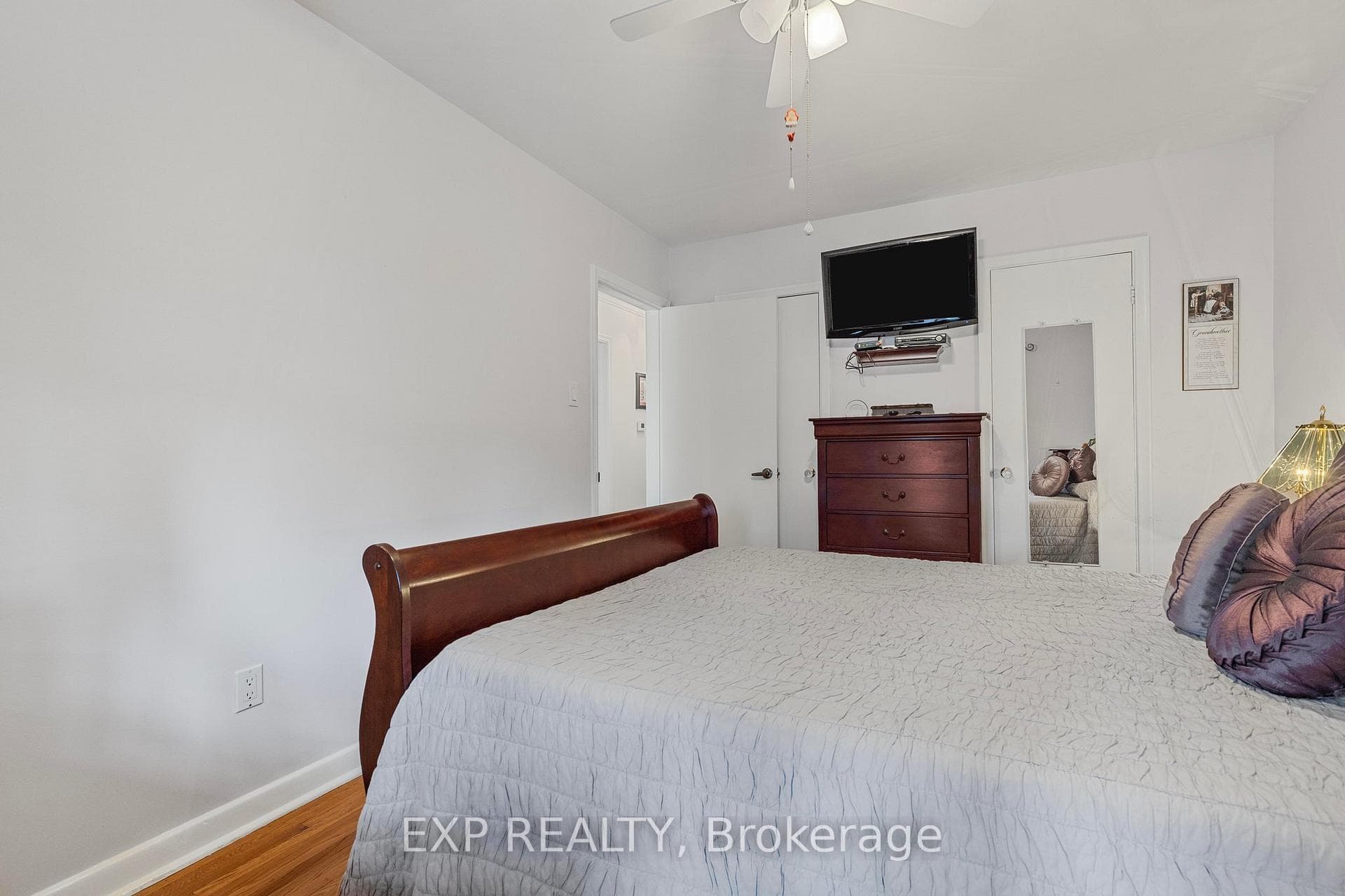 240 Neal Drive photo 20