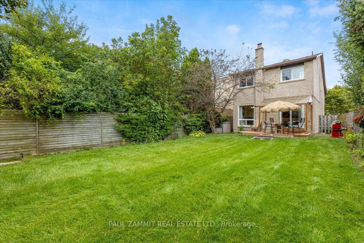 30 Baywood Court photo 25
