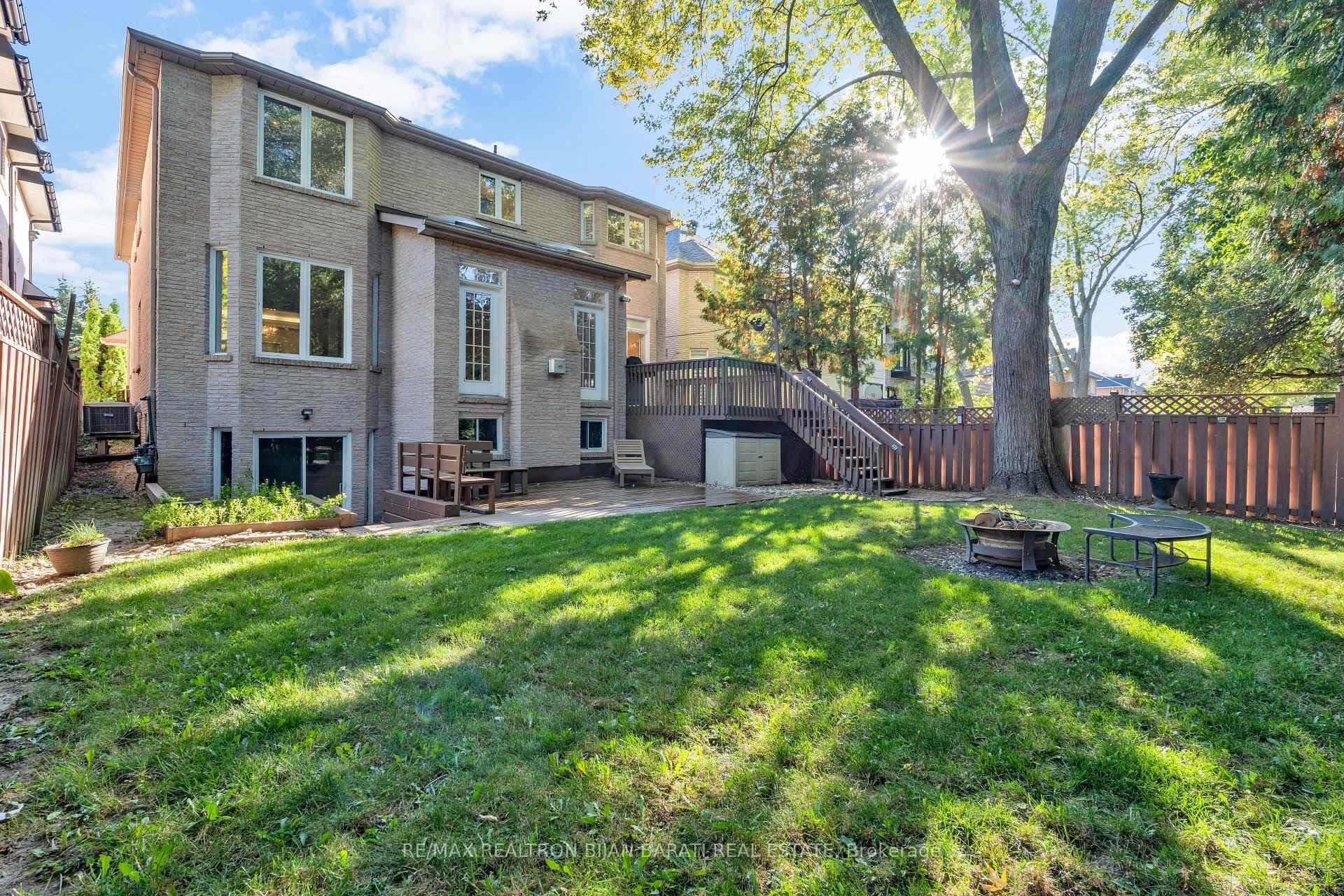384 Hillcrest Avenue photo 42
