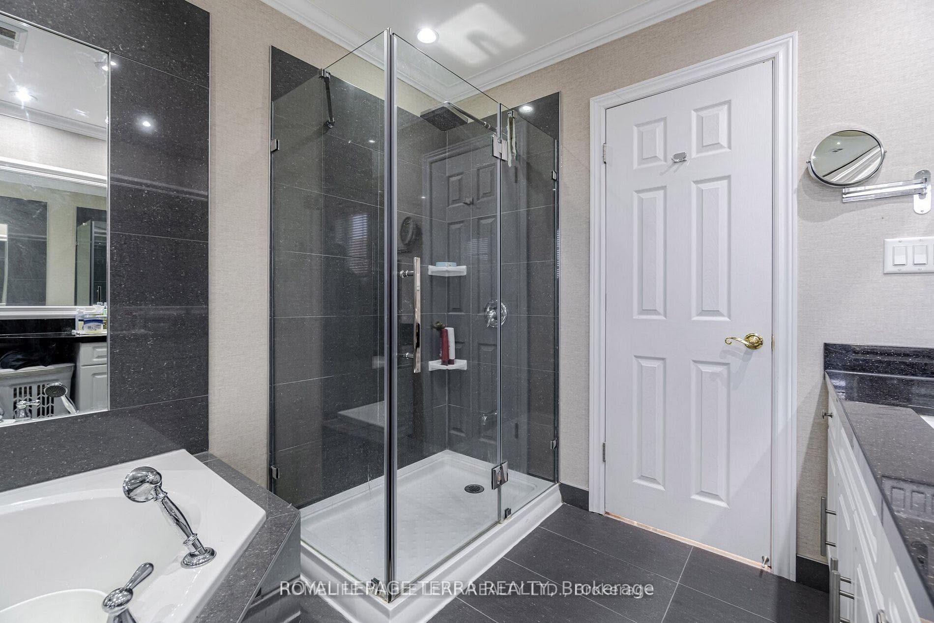 14 Sheringham Street photo 18