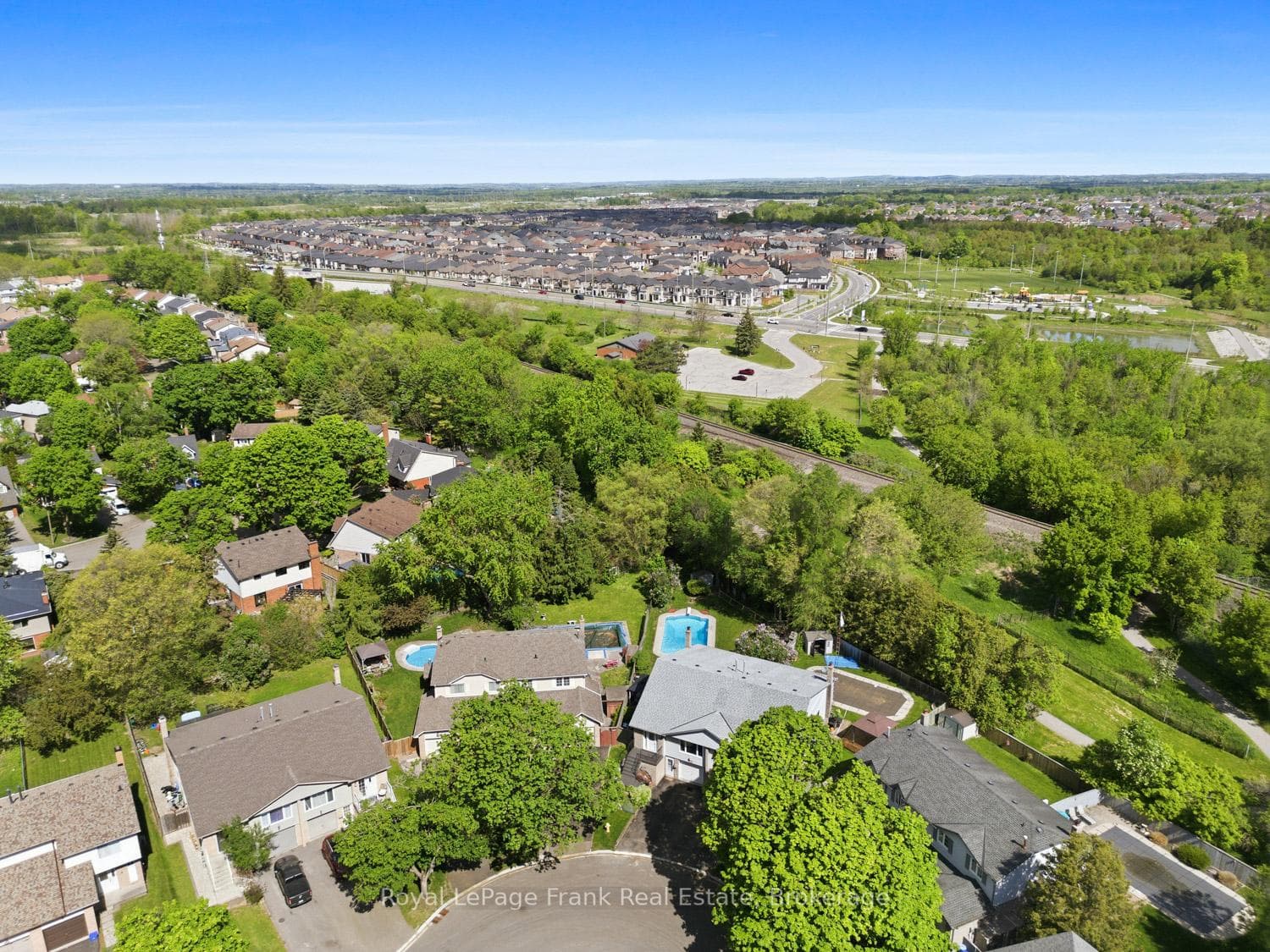 14 Beecroft Court photo 38