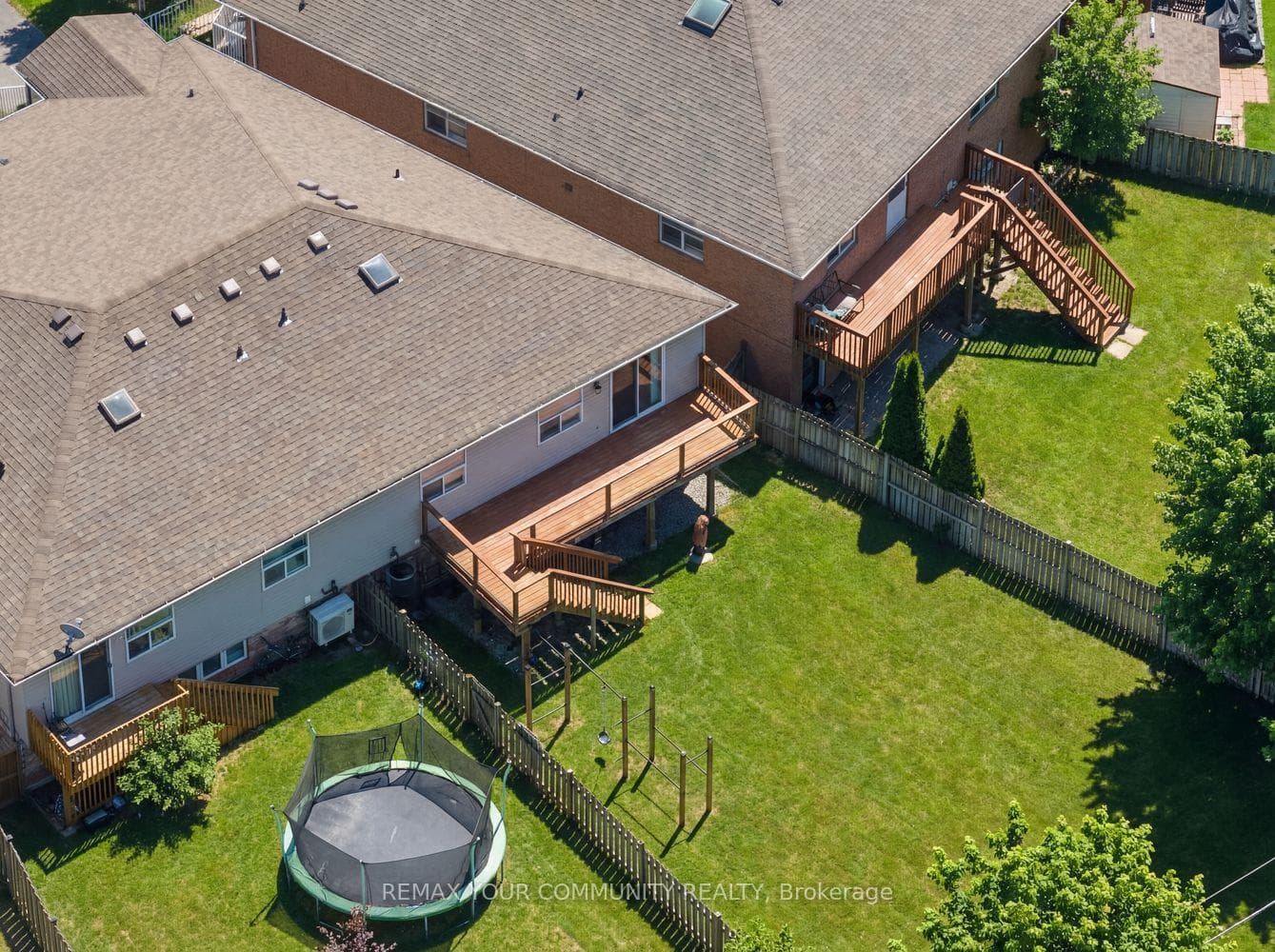 1500 Paddington Court photo 46