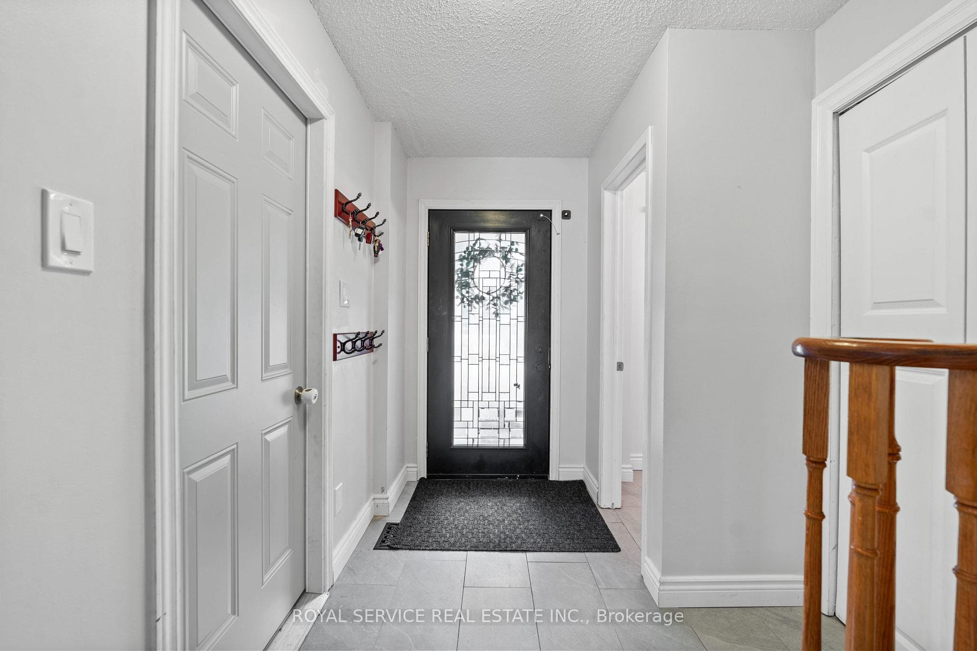 13 Burnham Boulevard photo 14