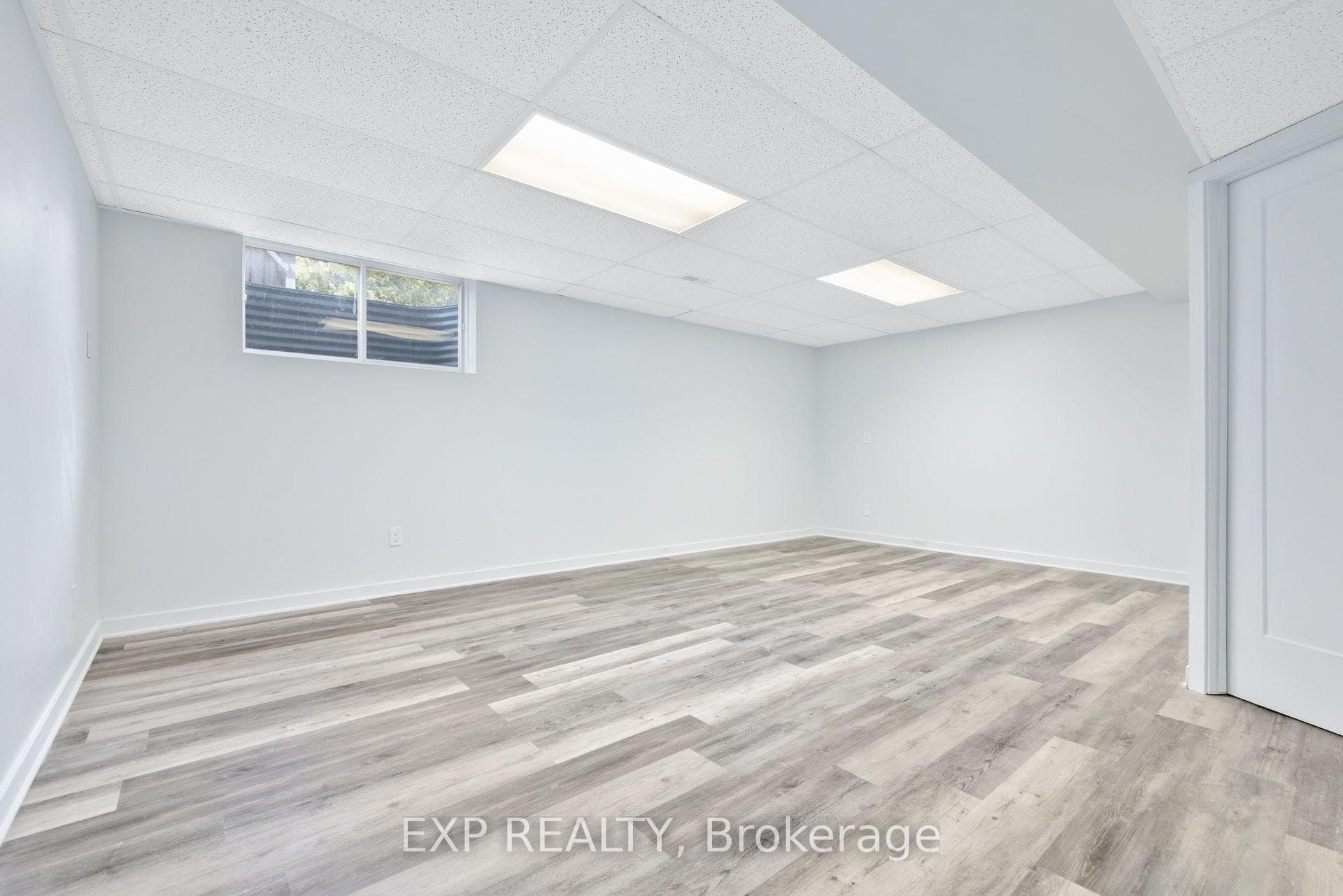 114 Ashmore Drive photo 39