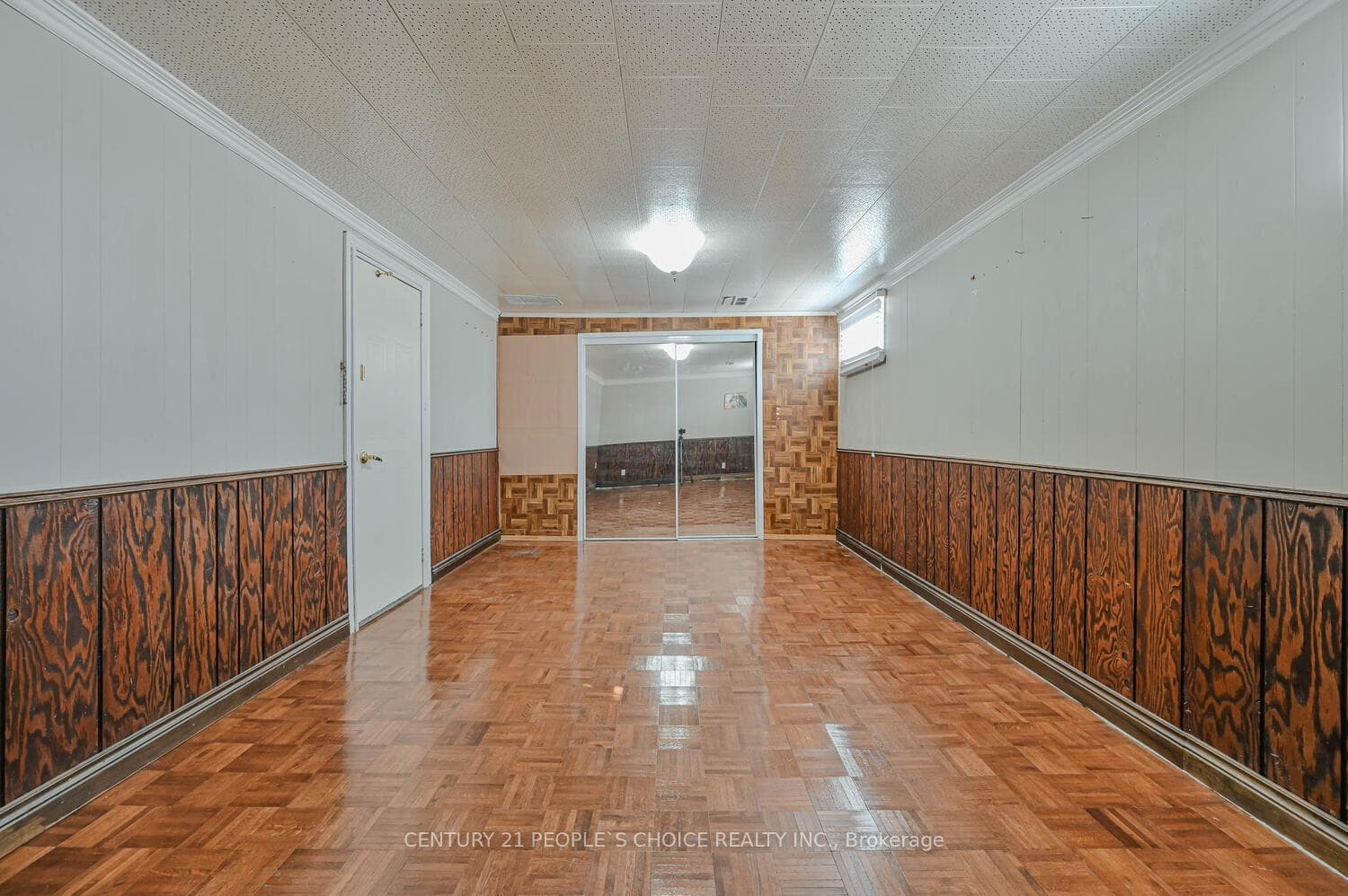 11 Checker Court photo 34