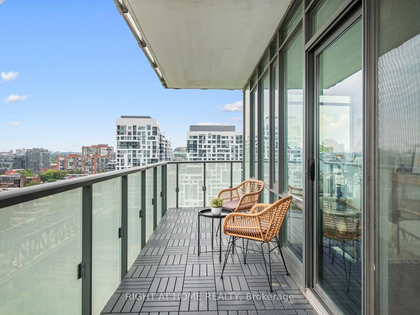 170 Fort York Boulevard Unit 1502 photo 23