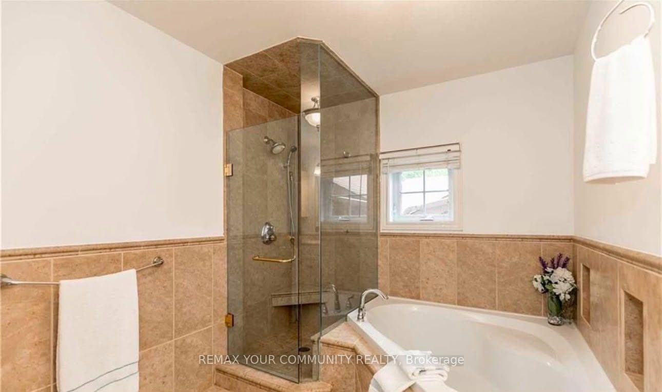 72 Depeuter Crescent Unit Main/2nd Flr photo 10