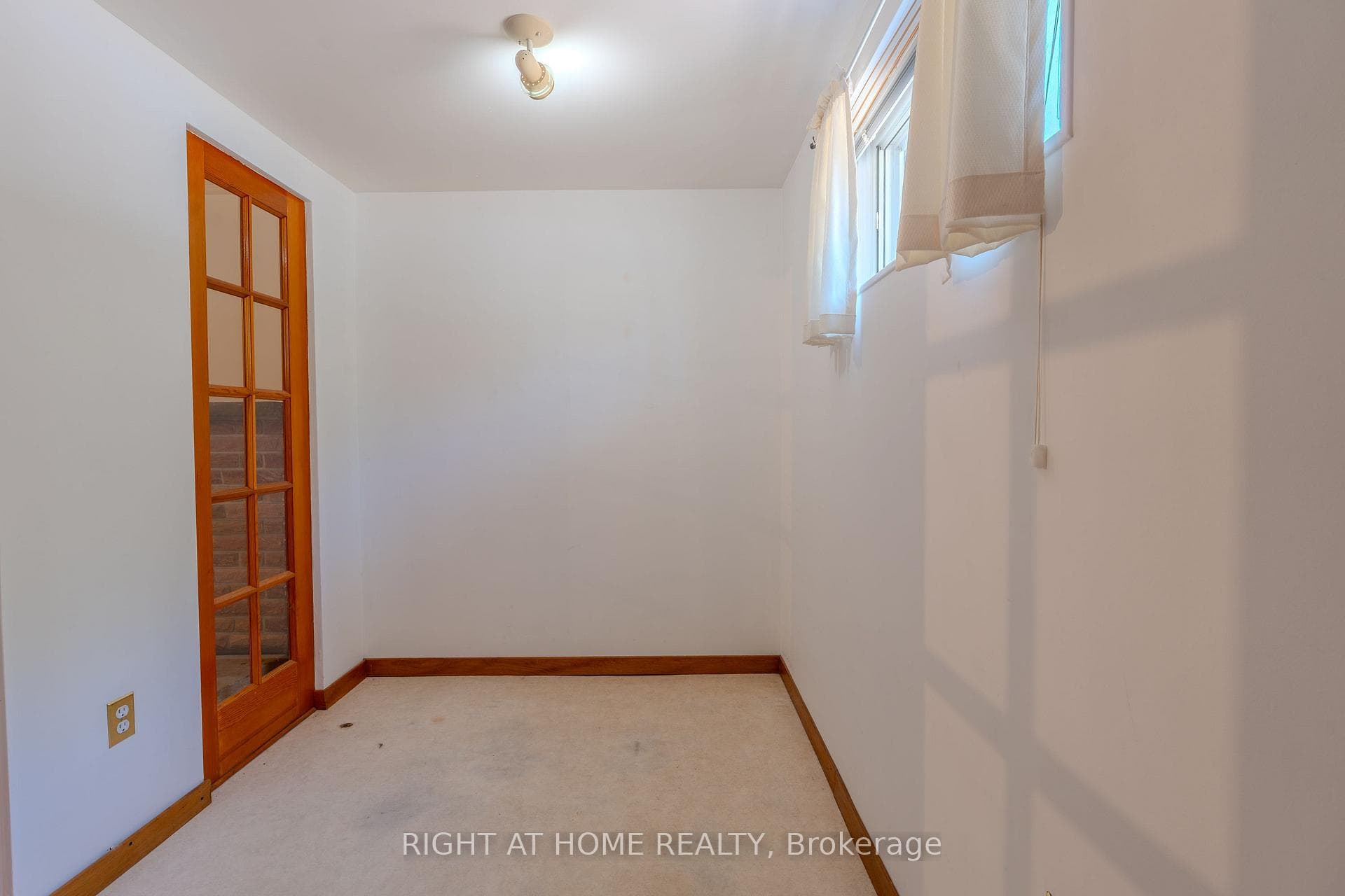 426 Seaton Drive photo 11