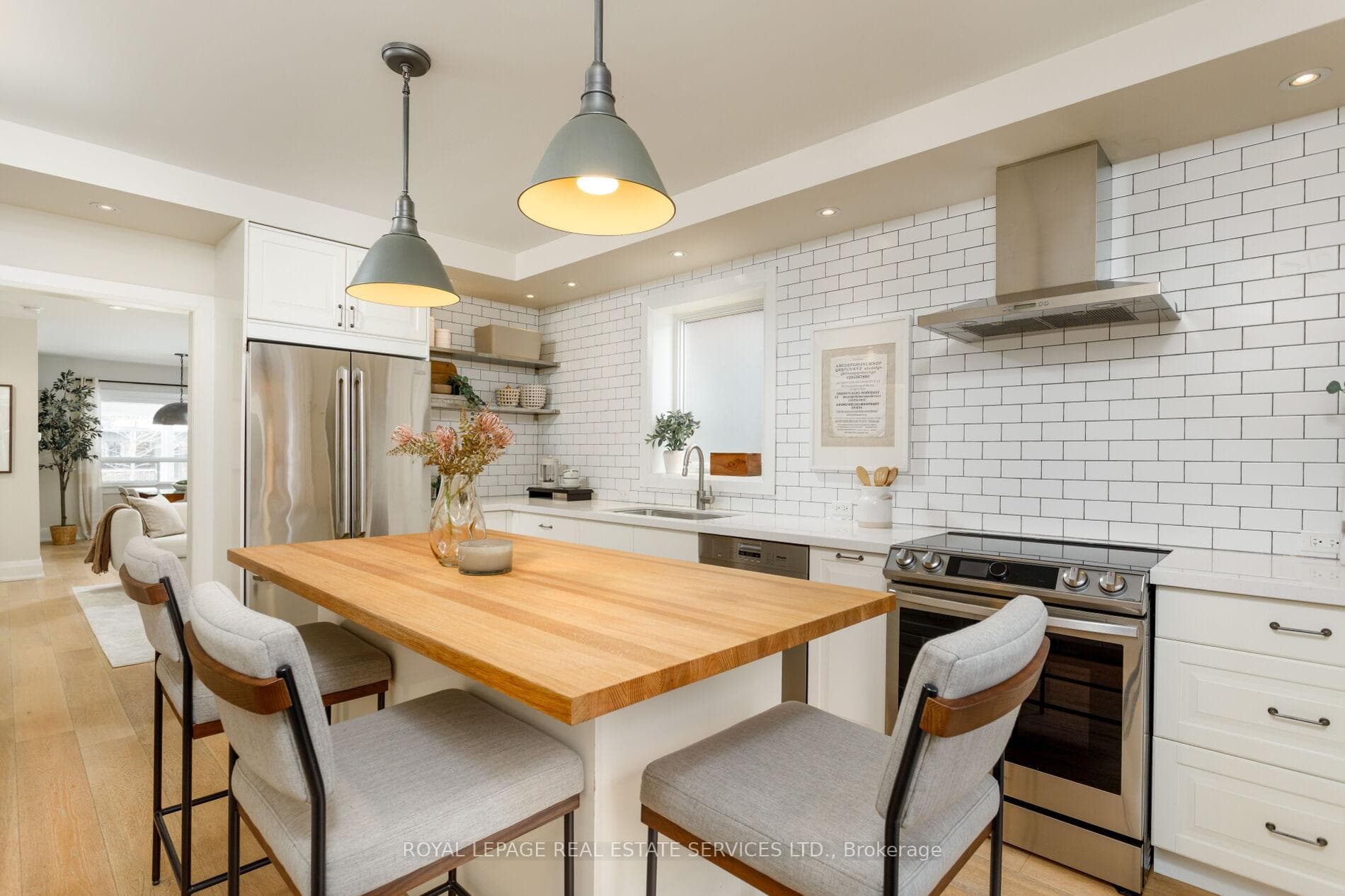 597 Beresford Avenue photo 9