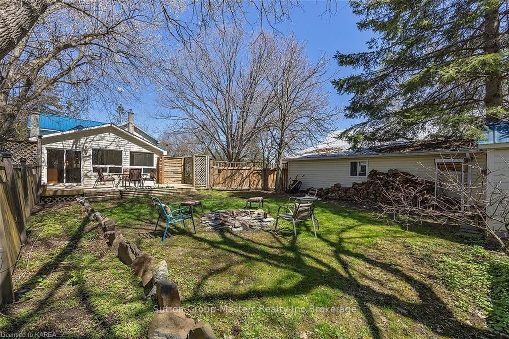 2231 WELLINGTON Street photo 10