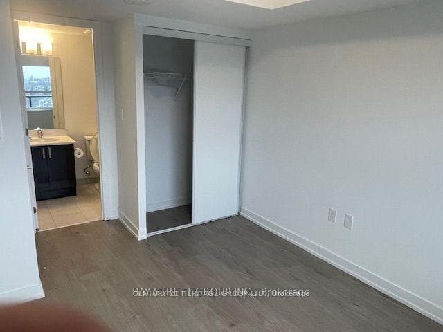 556 Marlee Avenue Unit 529 photo 15
