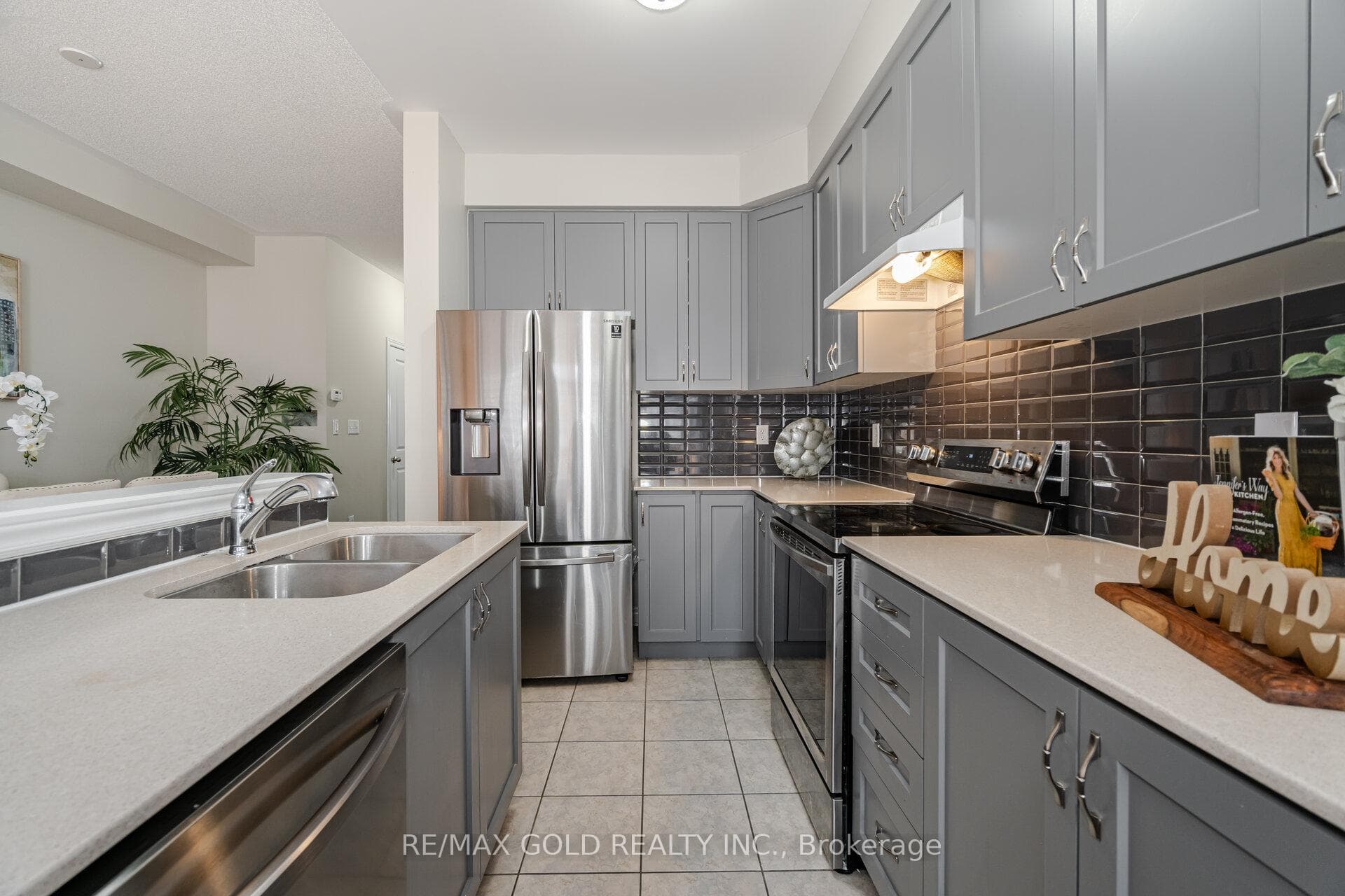 111 Finegan Circle photo 14