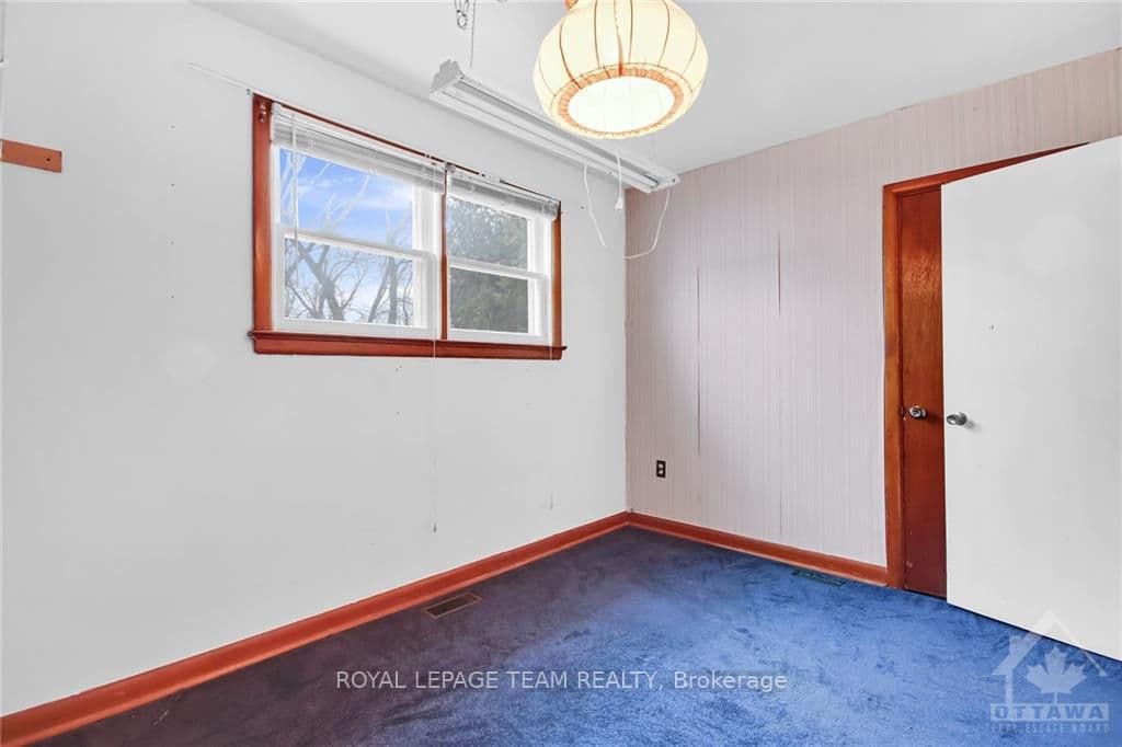 27 ELM Street photo 24