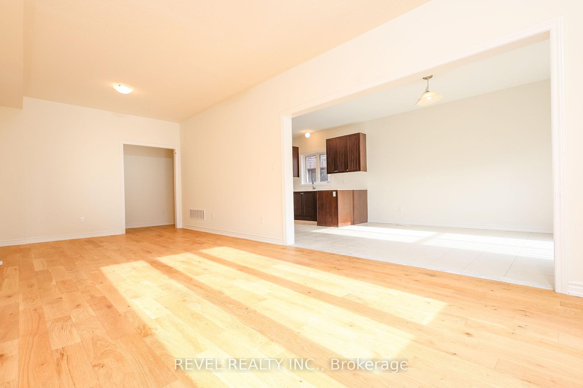 29 Huntsworth Avenue photo 11