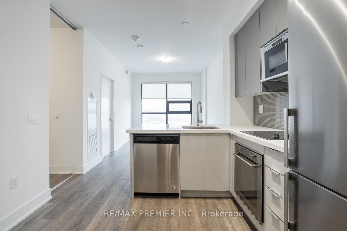 2916 Highway 7 Road Unit 310 photo 3