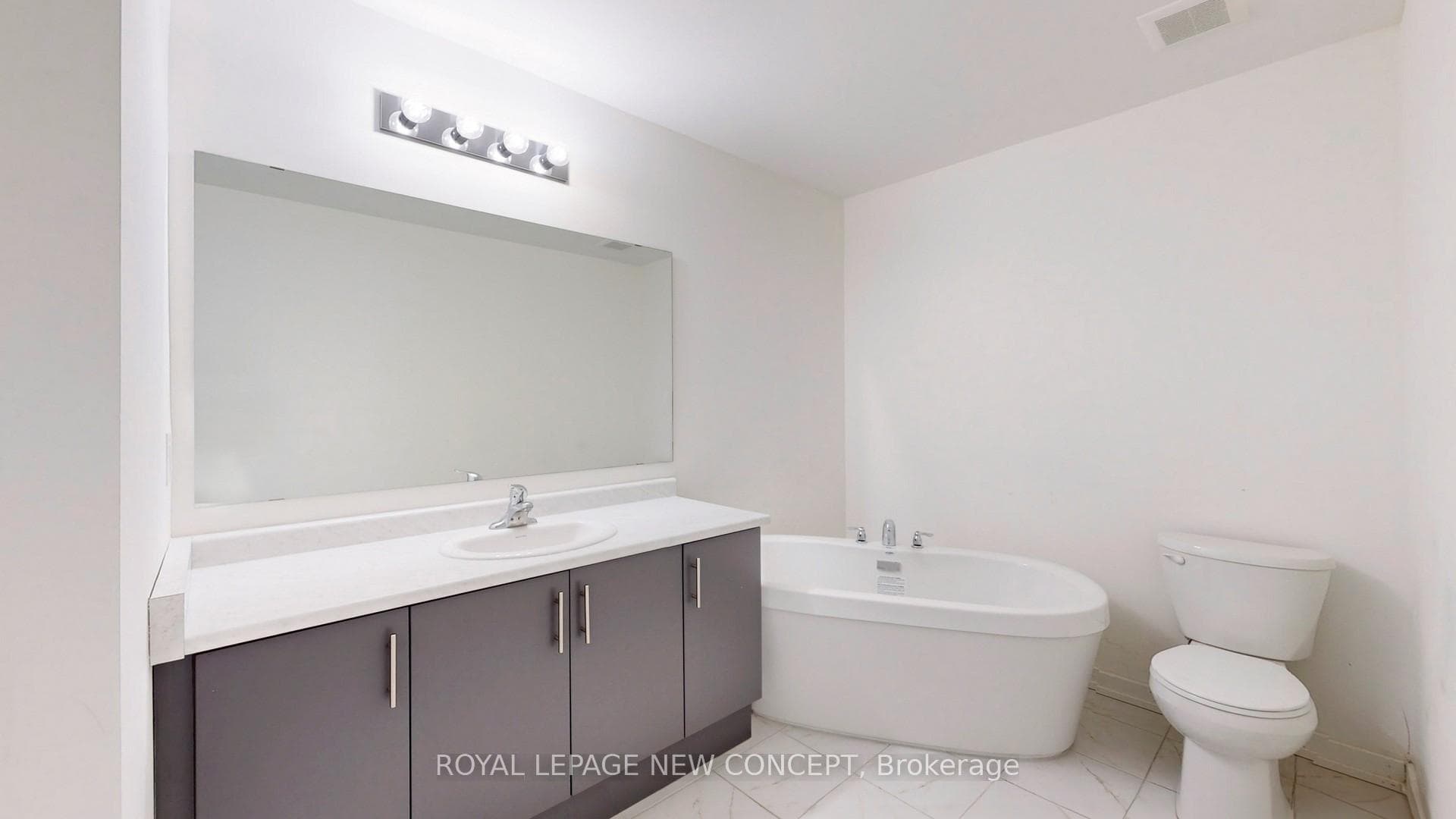 8 Winters Crescent photo 21