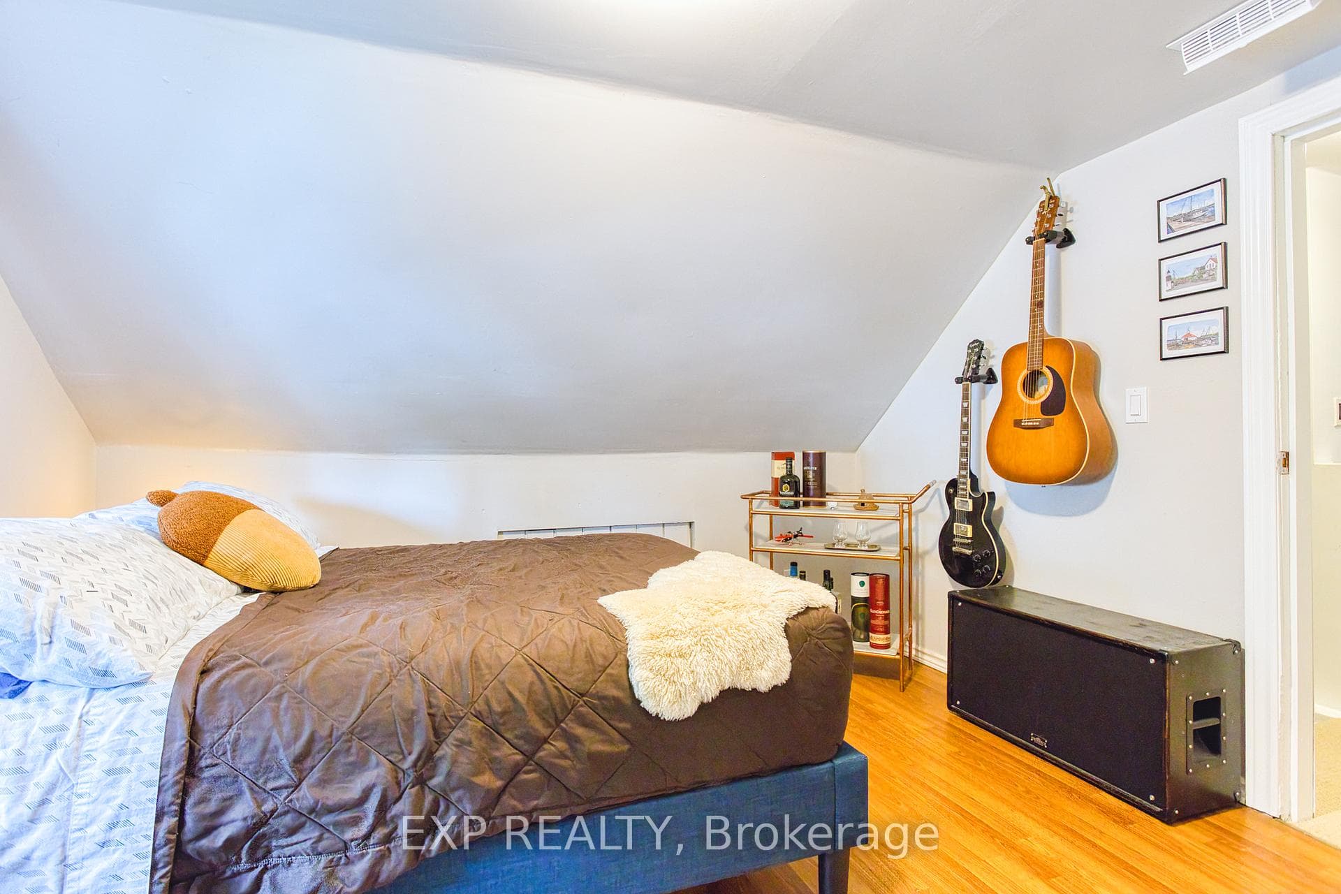 13 East 22nd Street photo 17