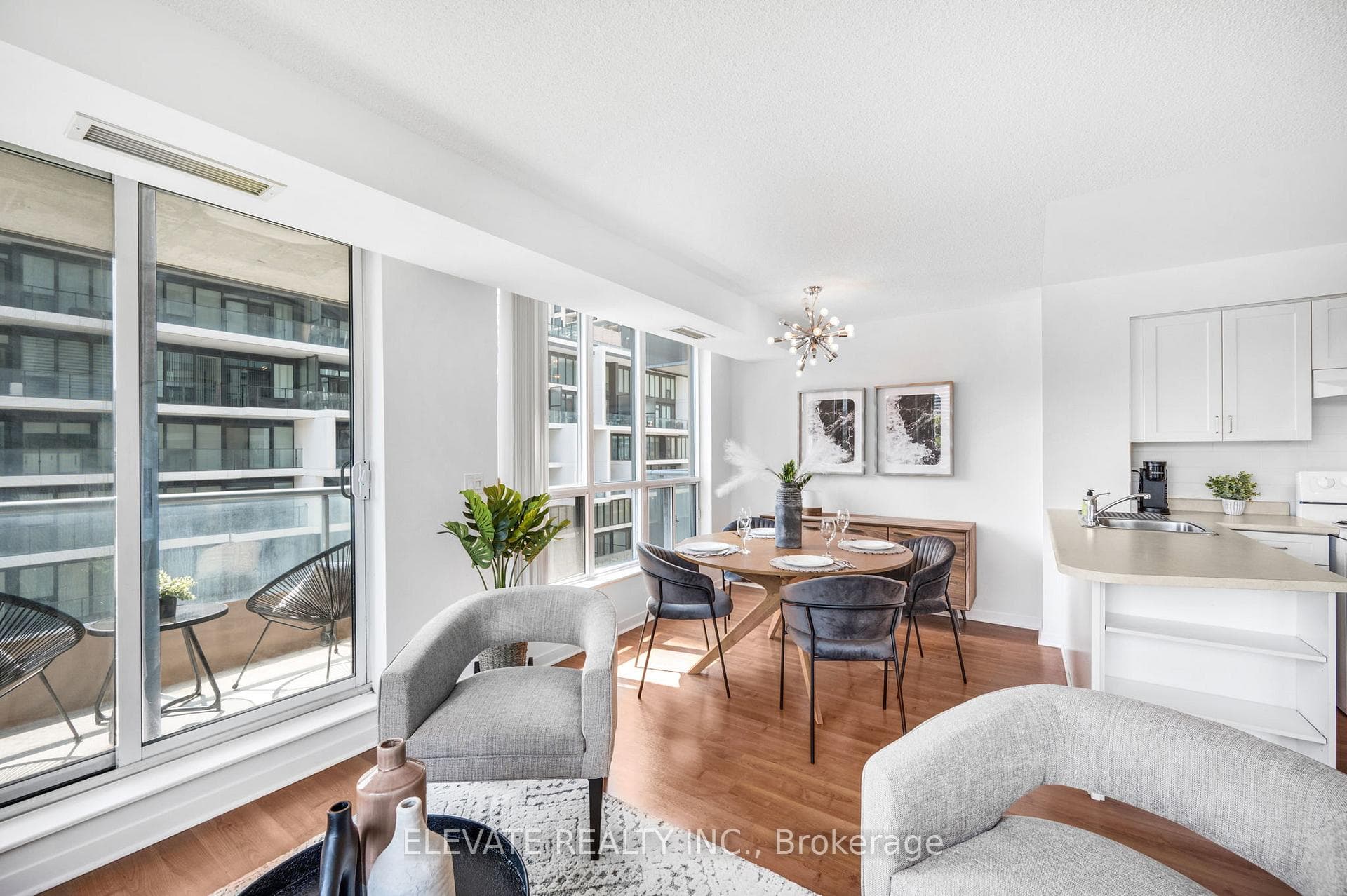 76 Shuter Street Unit 606 photo 11