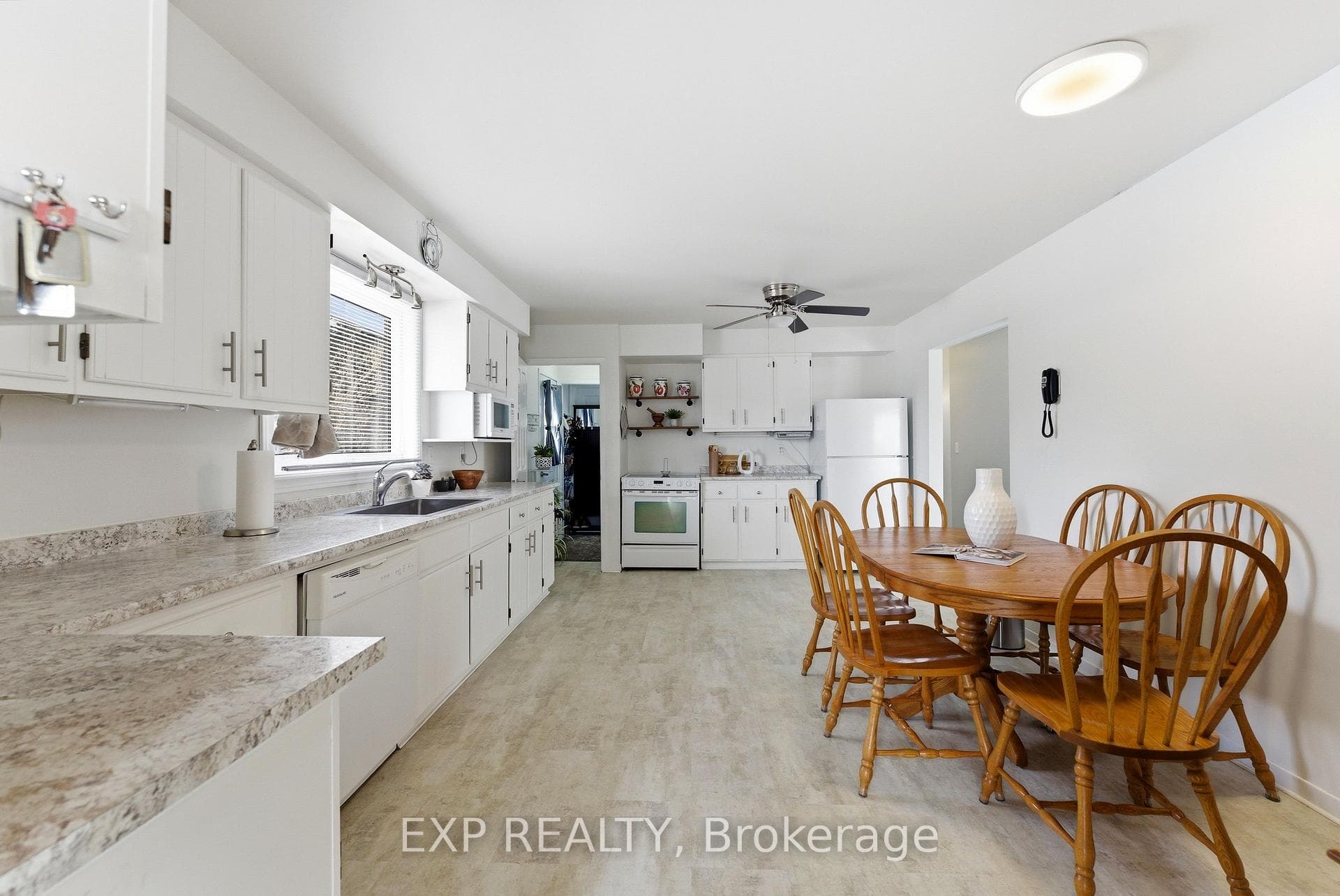 56 Graham Street photo 13