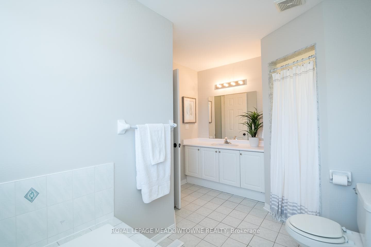 1215 Newell Street photo 25
