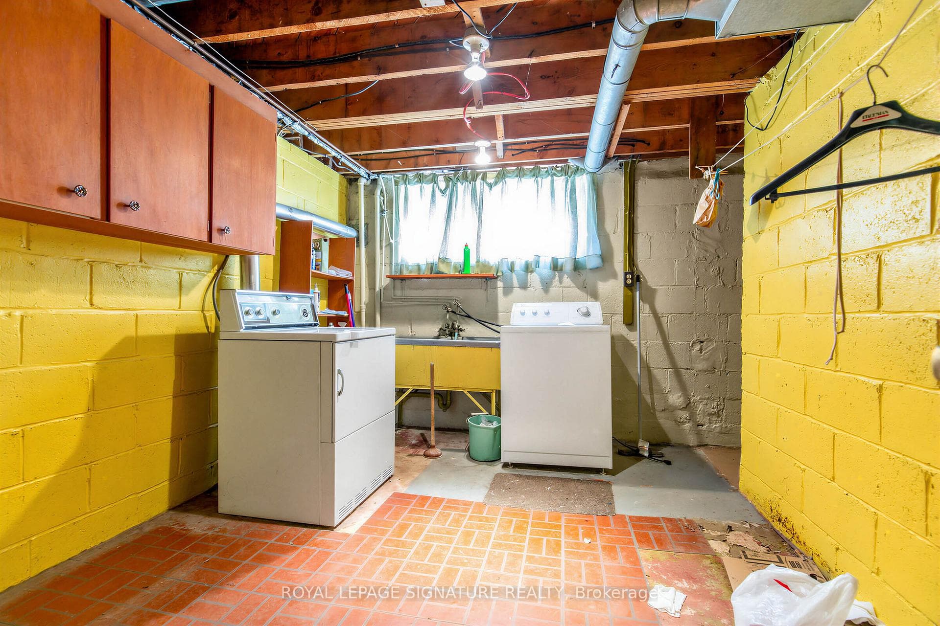 Blank Canvas (existing laundry in BSMT)