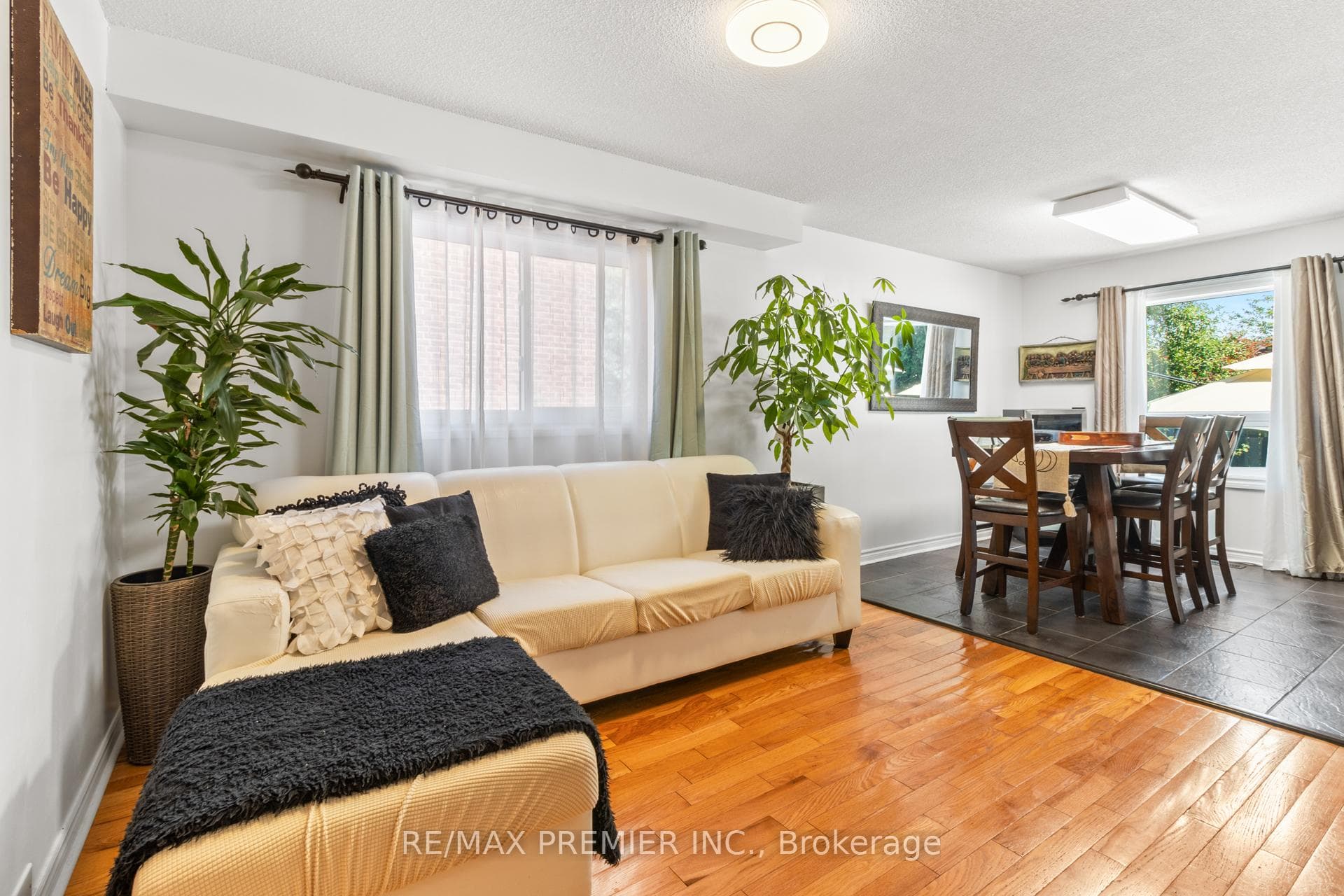 26 Ecclestone Drive photo 9