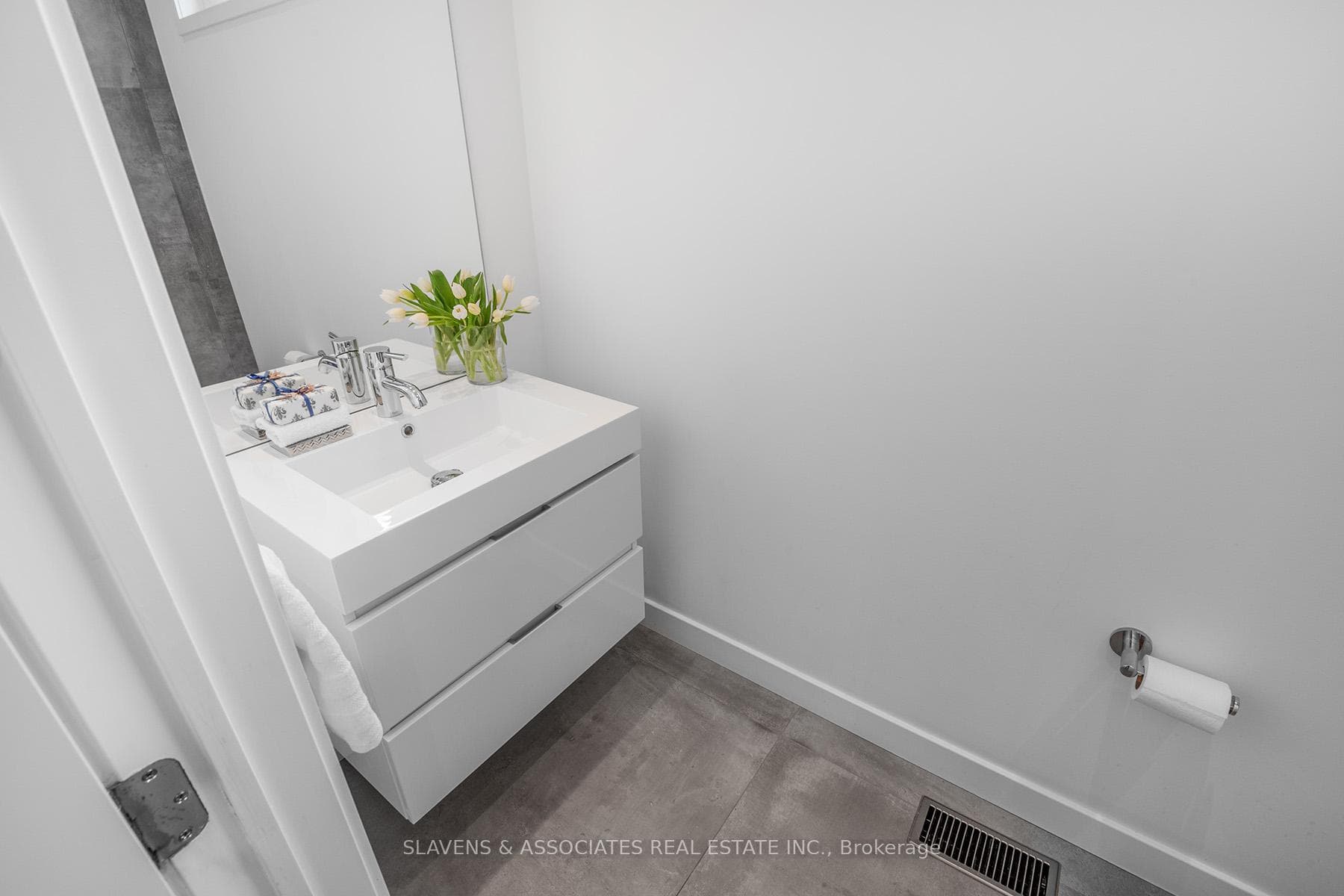 480 Atlas Avenue photo 23