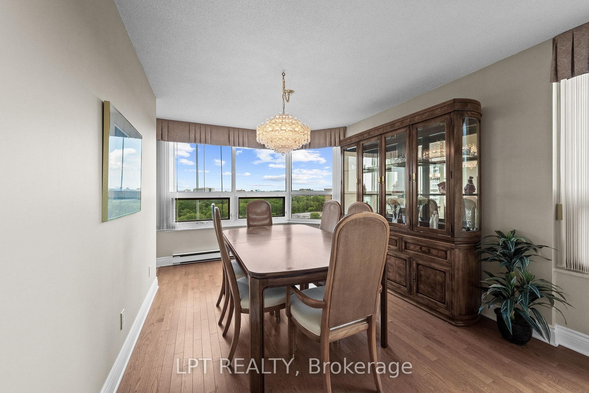1510 Riverside Drive Unit 1505 photo 15