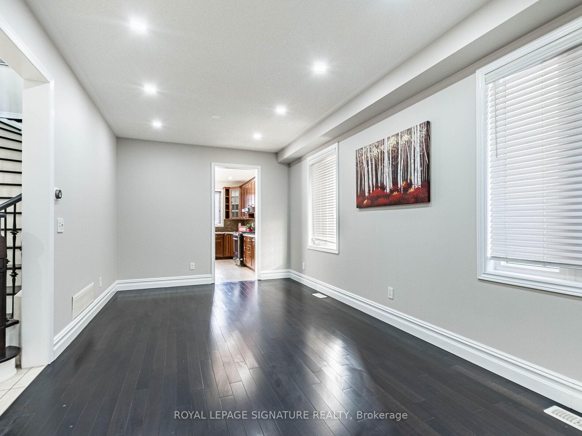 521 Bussel Crescent photo 7