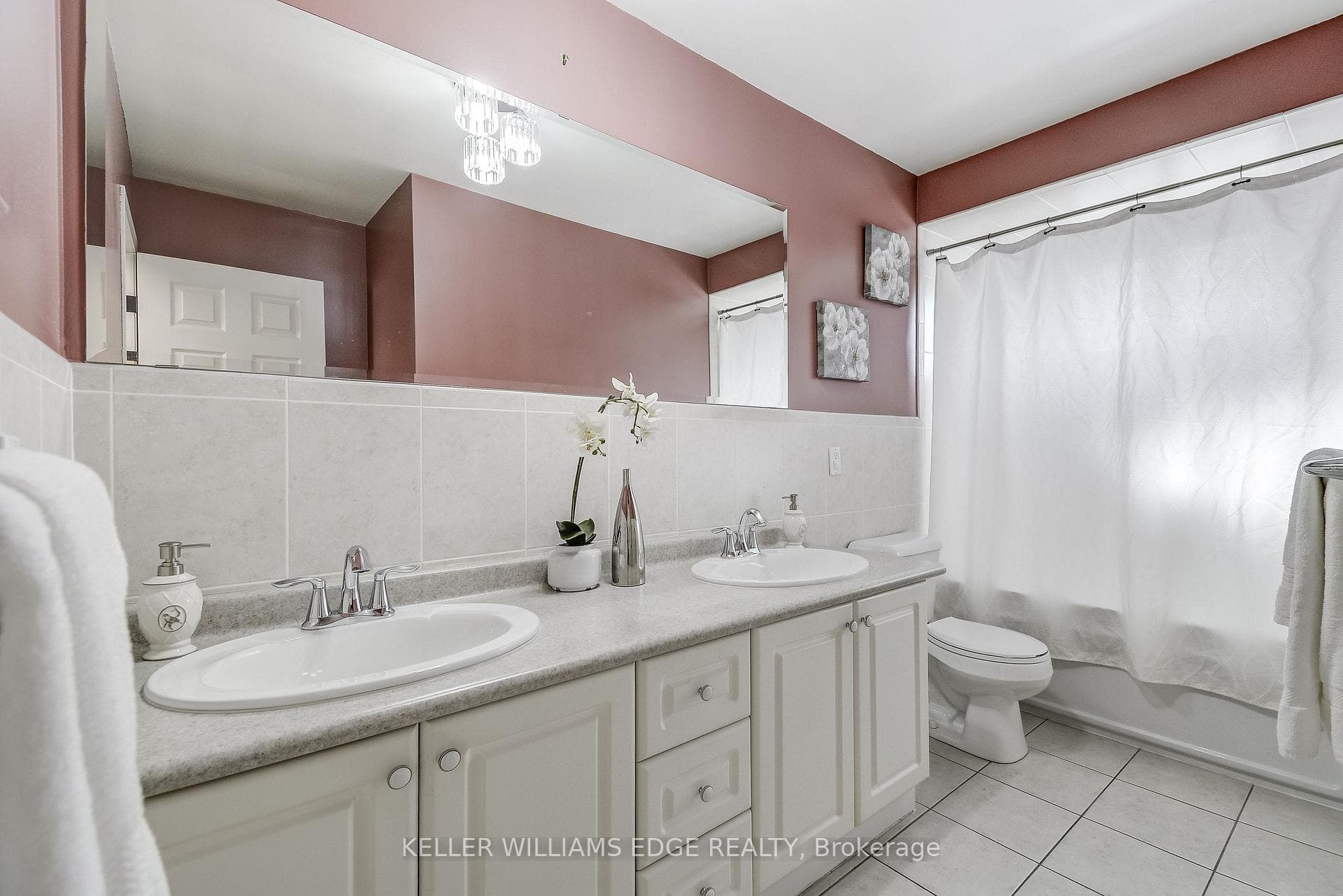 217 Lawnhurst Court photo 24