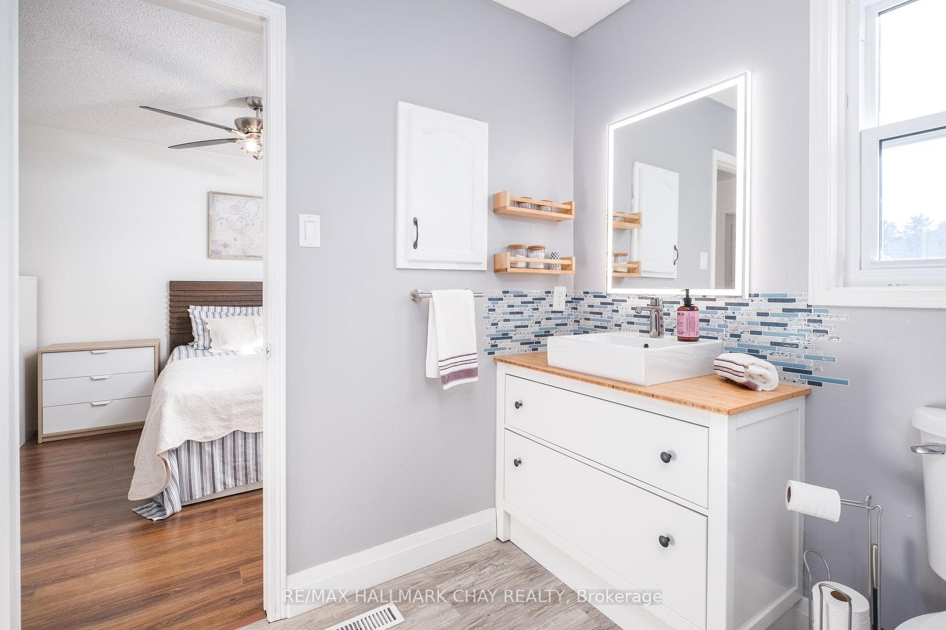 120 D'Ambrosio Drive Unit 19 photo 22